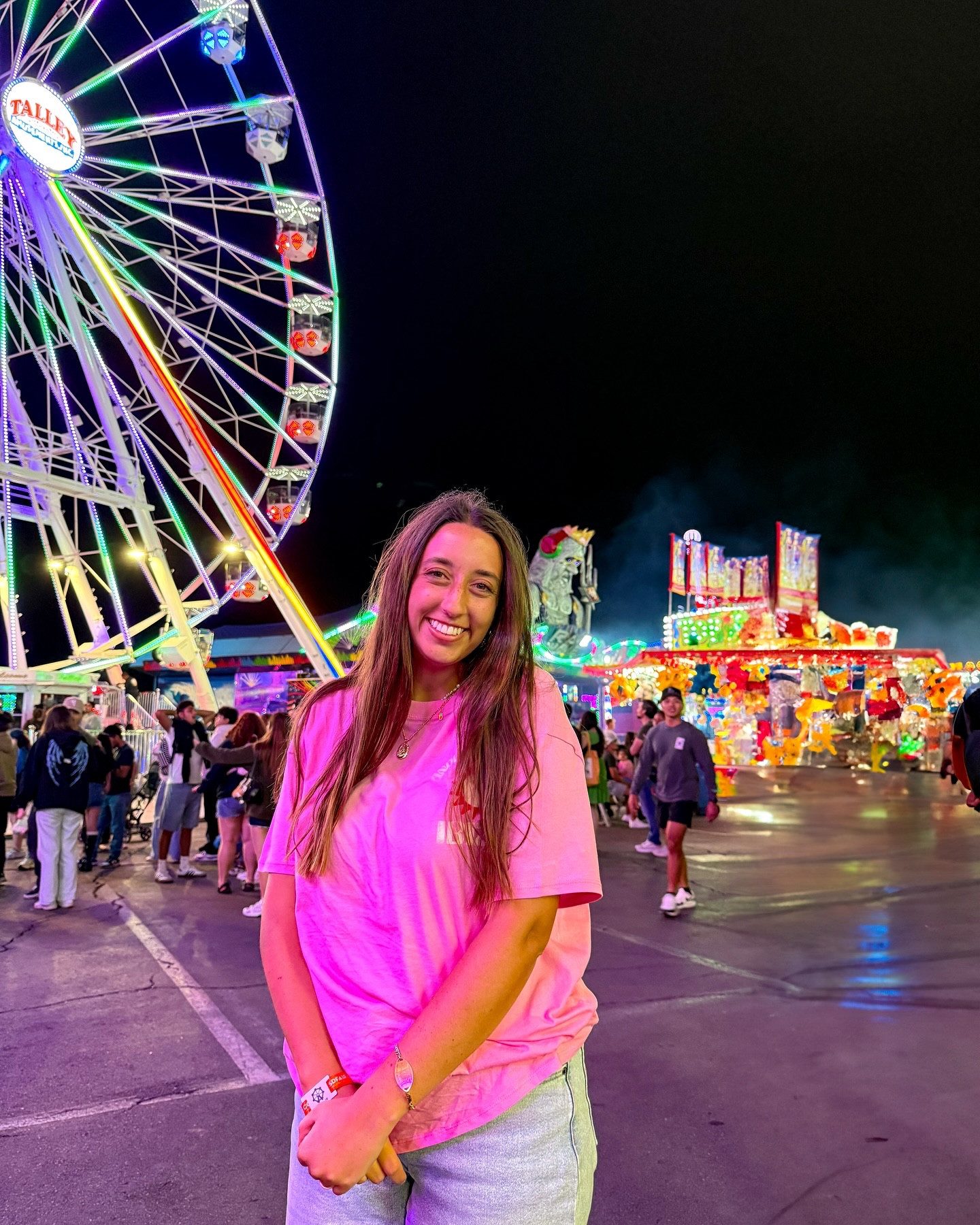 Proud to say I never got sick on the rides! I don’t know if it was the motion sickness patches, wristbands, or medicine, but I survived 🤙🏽
