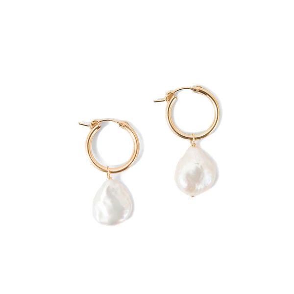 Minoux Coin Pearl Hoops | Clare Vivier