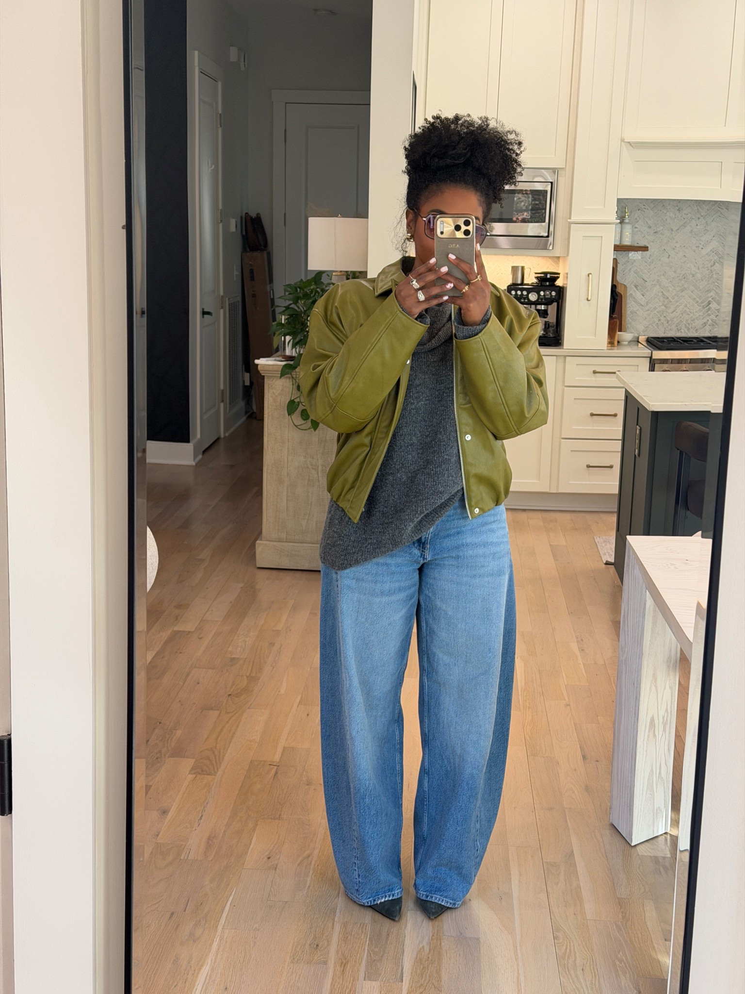 Jacket: L
Sweater: M
Jeans: 8