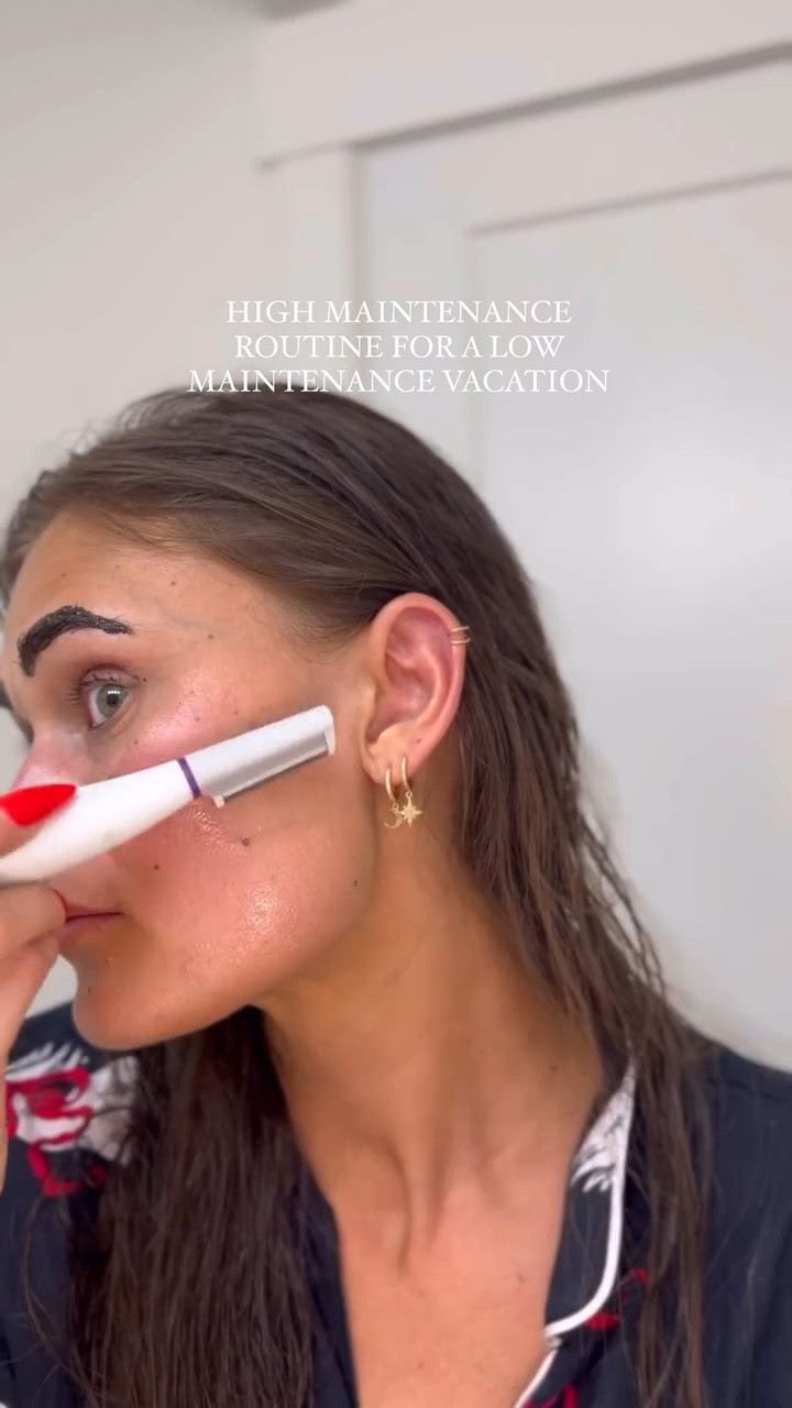 Spending a little extra time getting ready the night before so that I can spend less time getting ready while i’m gone. I also put on a spray tan which makes alllll the difference! 

Wearing the “Margot” lashes from @winkclique and they are my new favorites! #winkcliqueaffiliate