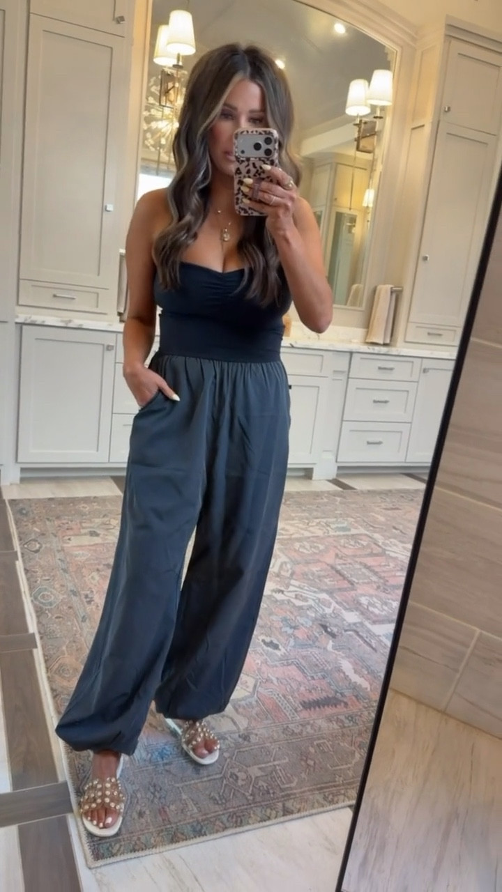 The most stunning jumpsuit would be so cute with some heels for a girls night

Size smalll

#LTKootd #LTKSeasonal #LTKmomlife