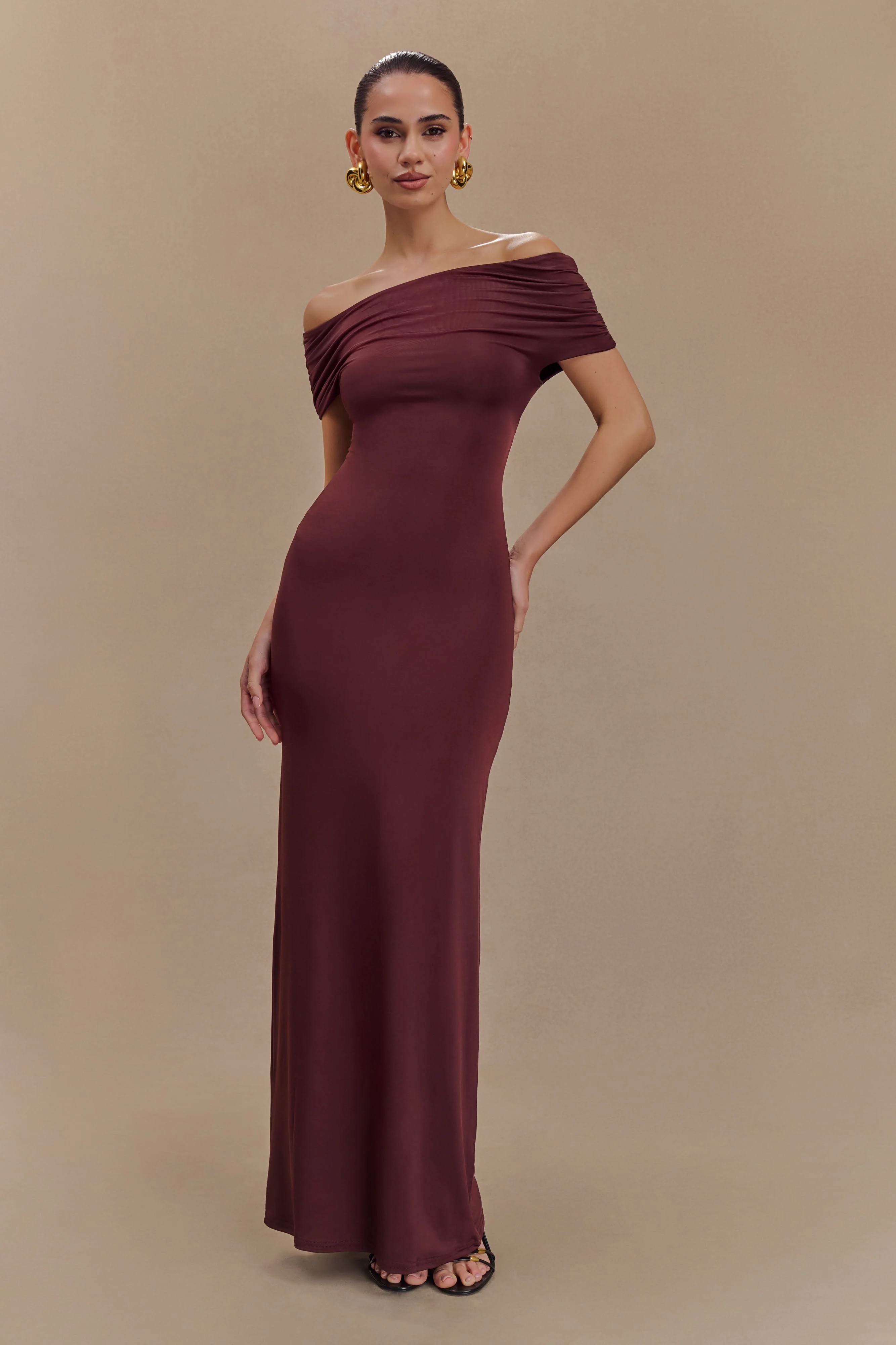 Imogen Off Shoulder Slinky Maxi Dress - Mahogany | MESHKI US