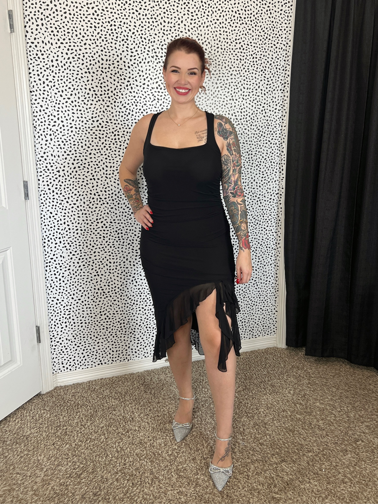 Black square neck bodycon/mermaid dress for weddings/parties or pair with some sparkly heels for a cute and classy NYE look! Wearing a large in the dress.

#LTKFindsUnder50 #LTKMidsize #LTKSeasonal