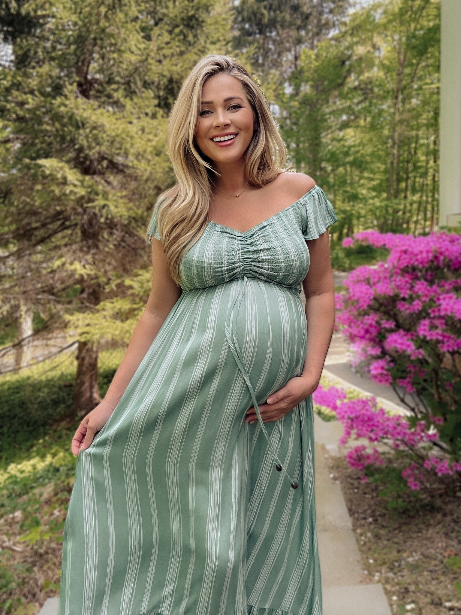 PinkBlush Maternity off shoulder smocked / ruched maxi dress! Wearing size small.. bump friendly but can also be worn as a flowy normal dress for non-pregnant ladies!

Great for spring, summer, beach, resort and vacation, casual and occasion dress for bridal / baby shower guest and more!



#LTKbump #LTKtravel #LTKSeasonal