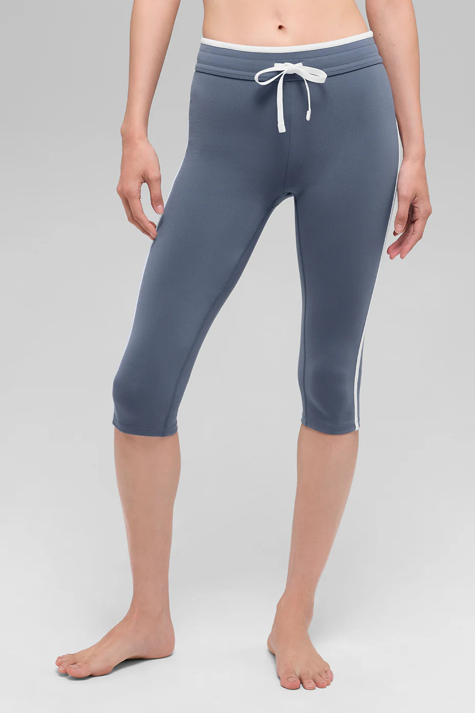 ALO | Airbrush High-Waist Race Pace Capri Pants in Bluestone/White, Size: Small | Alo Yoga (US)