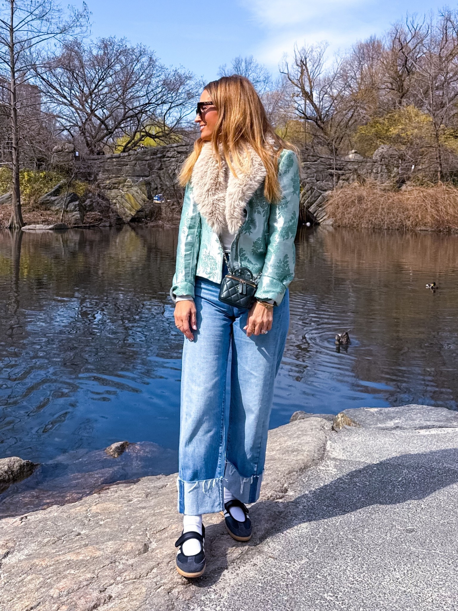 Omg you guys these jeans! I picked them up at the flagship @nordstrom store in NYC and they are the perfect spring summer jeans! The high waist, cropped length, light wash, cuffed hem…everything is just right with these jeans. They are @mother so they’re a splurge, 12/10 worthy of the splurge. 

Wearing size 24. 



#LTKootd #LTKPetite #LTKmomlife