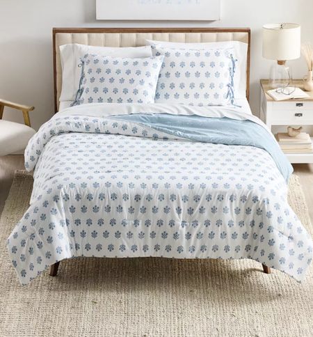 Gorgeous reversible comforter set with shams 