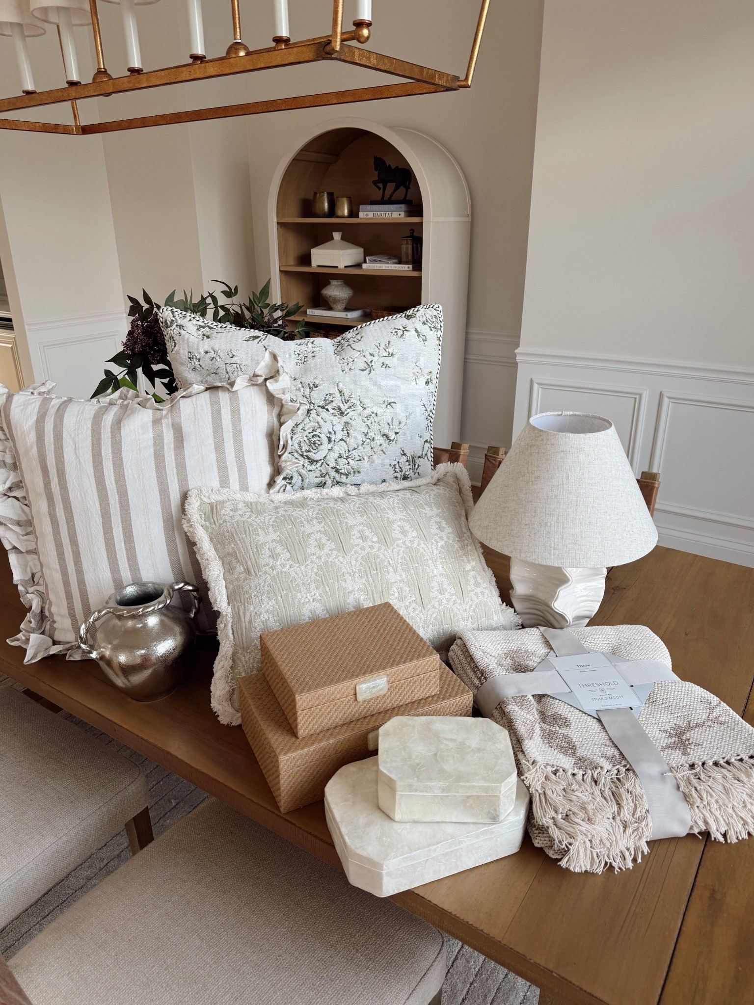 Target Haul 🎯 everything I purchased from the new Studio McGee x Target collection!!

home ideas, home decor, interiors, styling, for the home, my home sweet home, neutral home, classic home, traditional home, timeless decor, entryway, foyer, dining room, formal dining room, dining table, kitchen table, kitchen ideas, spaces, cozy home, cozy corner, home tour, reels, trending, inspiration , 90’s home, home renovation, home remodel, Nancy meyers aesthetic, modern classic



#LTKFindsUnder50 #LTKHome #LTKFindsUnder100