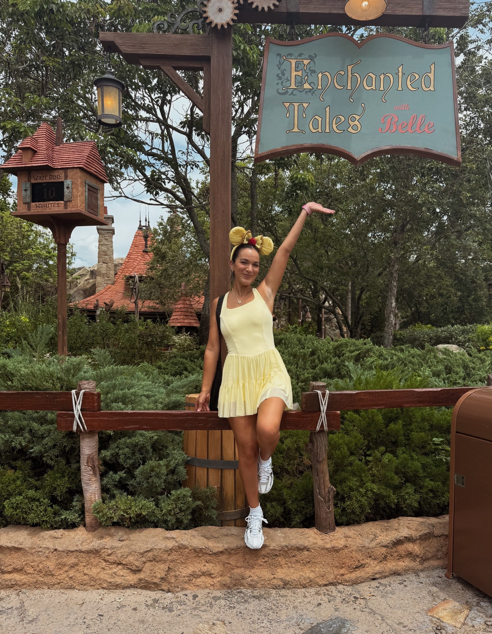 Disney outfit 
Disney mom
Disney princess outfit 
Athletic dress 
