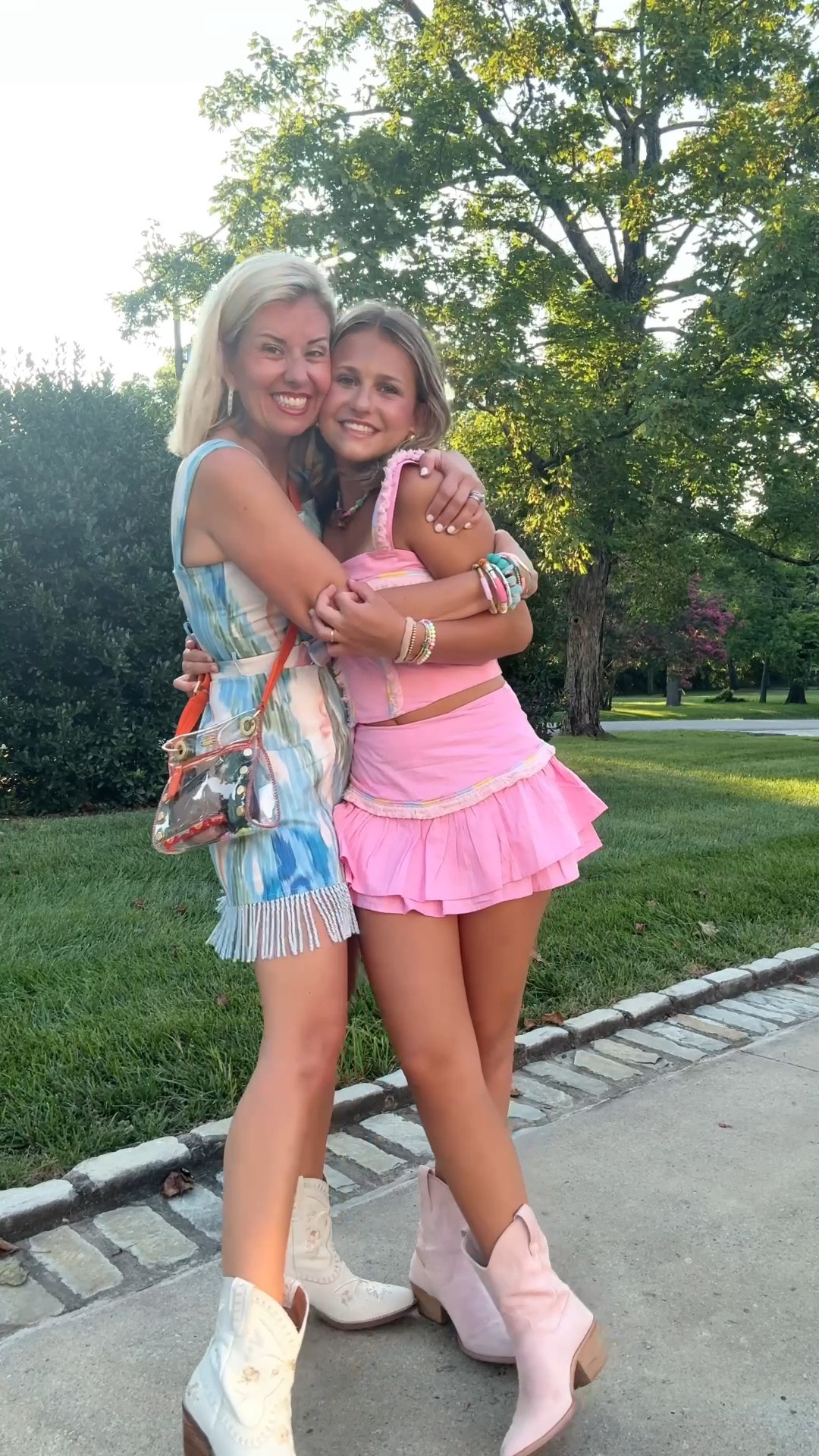 Thomas Rhett with my girl!! Such a fun night! 

K is in s top, xs skirt
I’m in small

*code Catherine20 at Allie + Bess

#LTKdayinmylife #LTKmomlife #LTKKids

#LTKootd #LTKstorytime #LTKPetite