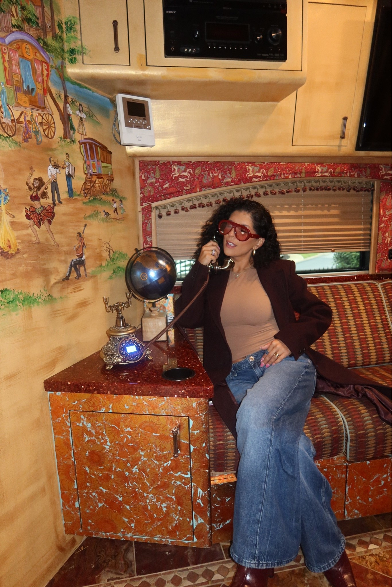 serving vintage energy with a little boss babe attitude ☎️✨ oversized blazer, wide leg denim, and the cutest accessories combo

#vintagestyle #blazeroutfit #widelegjeans #streetstylefashion #ootdinspo #effortlessstyle #fallfashion #chicstyle #fashionfinds #everydayoutfit

#LTKdayinmylife #LTKootd #LTKstorytime