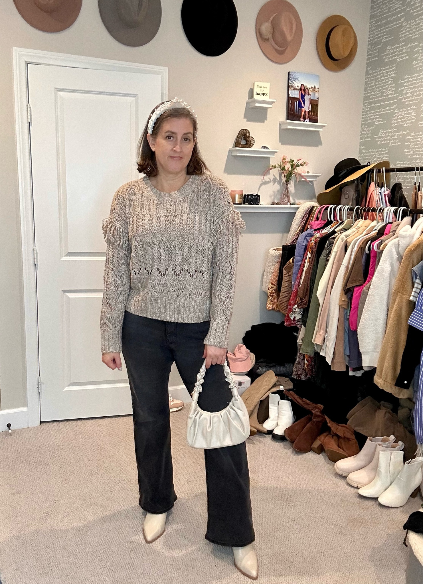 Love the detailing on this @oldnavy sweater. The fringe on the sleeves gives it a standout moment that it so fun. 

Great fall outfit inspo for my neutral girlies. 

Wearing my usual medium, runs TTS. 

#LTKover40 #LTKfindsunder50 #LTKstyletip