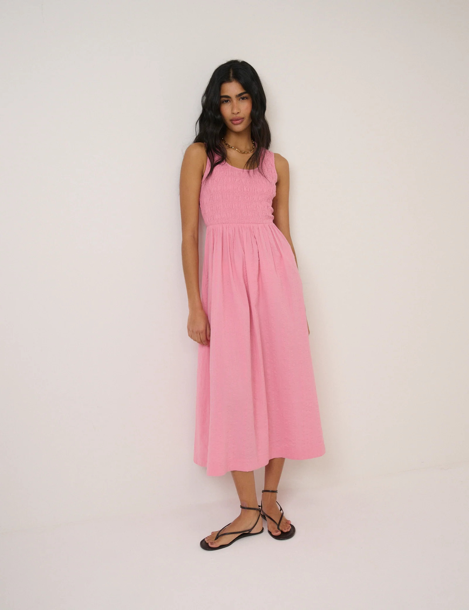Pink Ruched Sleeveless Kinsley Midi Dress | Nobody's Child