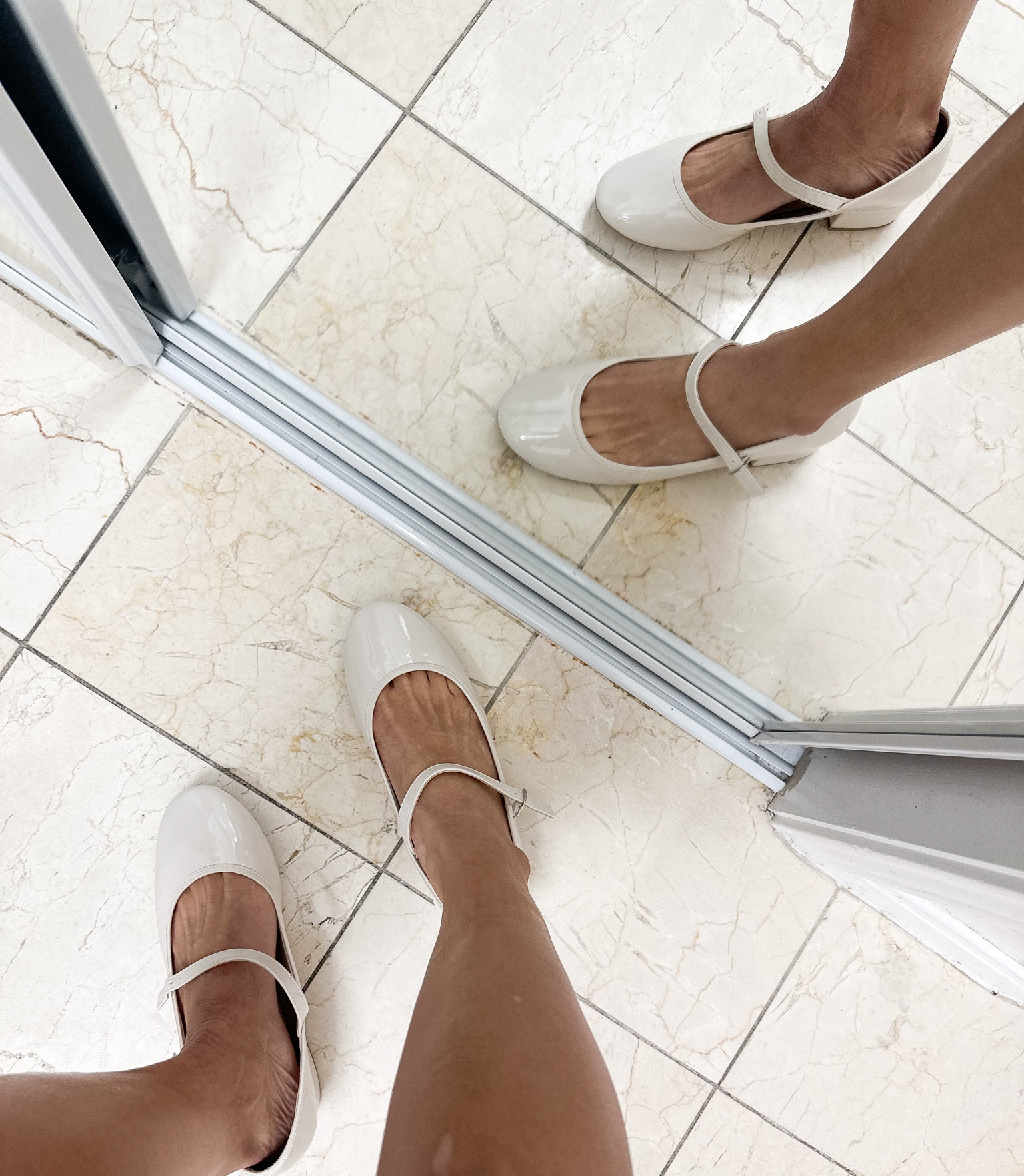 🩰  it’s just the simple things in life and comfortable shoes. I’m currently obsessed with these slip on ballet flats that i keep wearing!! Even more so in love with the price!!! Choose your favorite one below for your most affordable price and I promise you won’t be disappointed. 

#LTKSaleAlert #LTKFindsUnder50 #LTKStyleTip