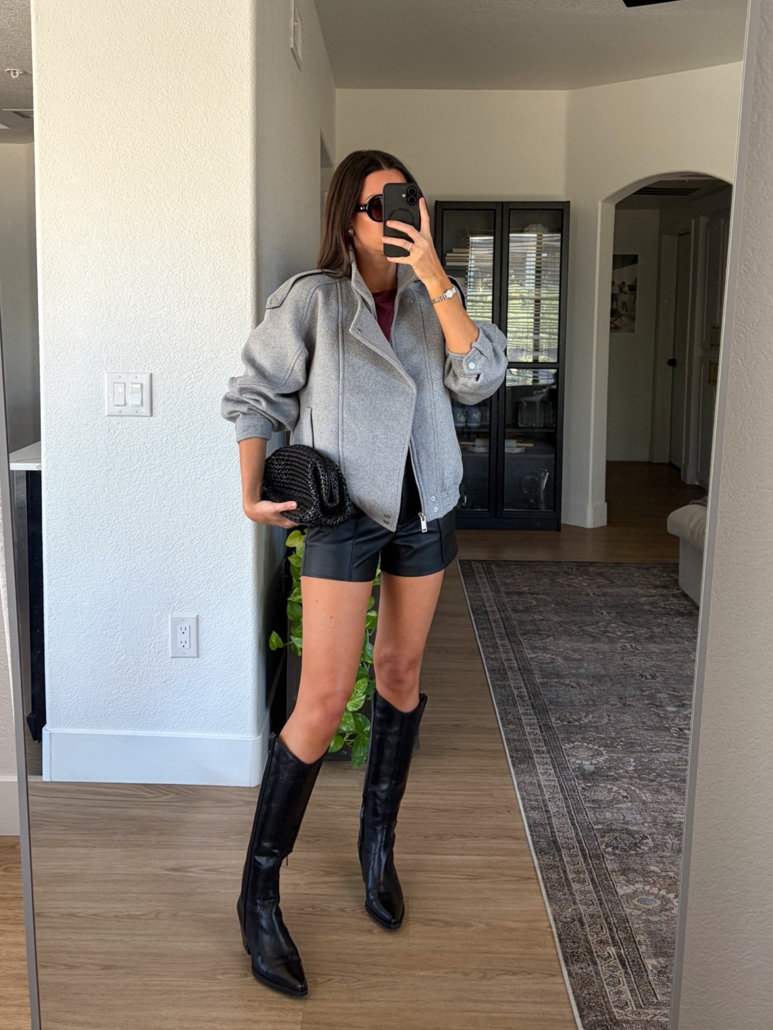 trying on some new Abercrombie items I’ll be wearing all fall and winter! SIZING: I am 5’7” wearing XS in everything except for the cream cable knit which I sized up to a small in for some extra room! True size 25 regular at length in all pants!