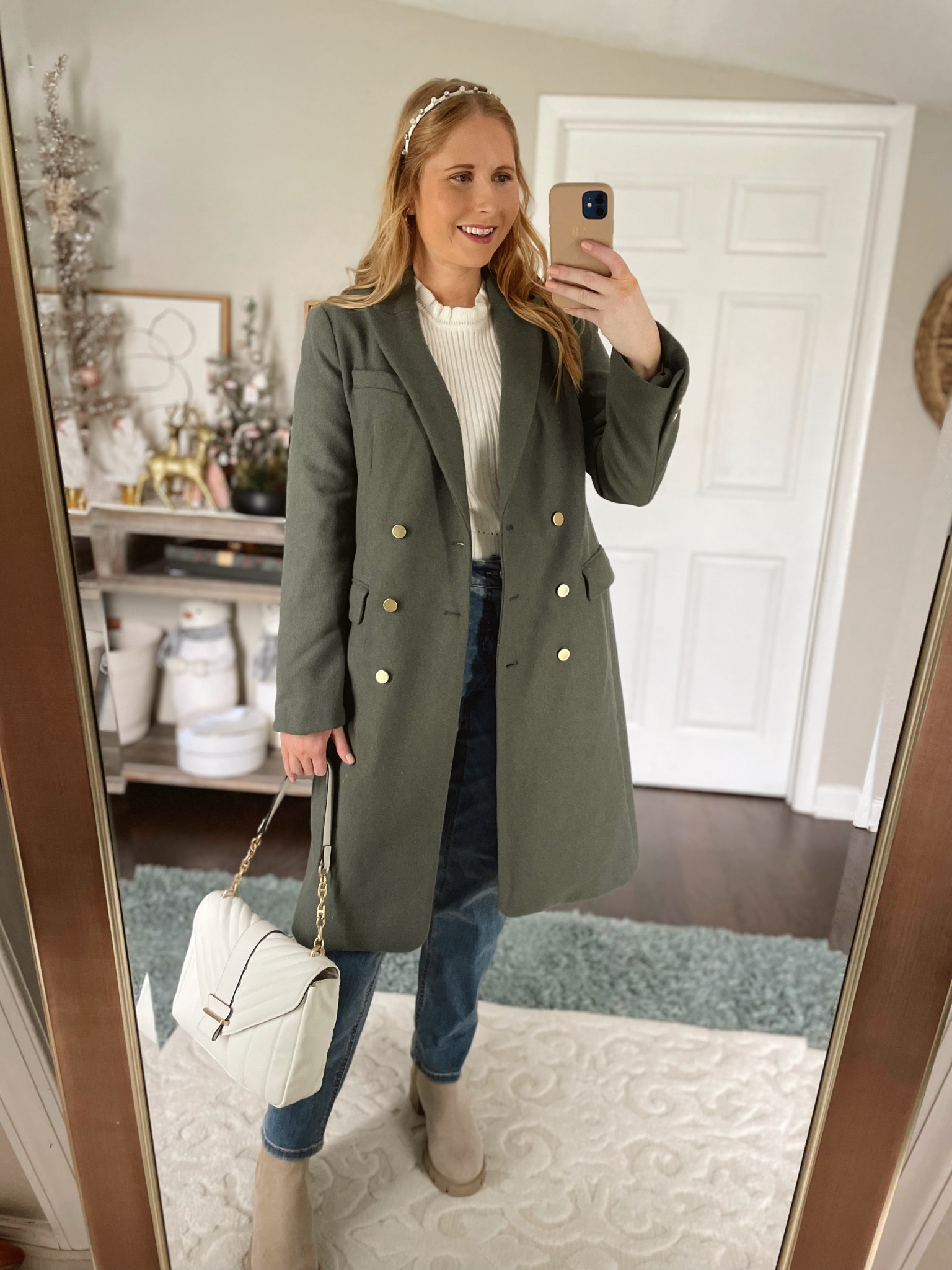 Walmart coat : size medium fits TTS 

#LTKSeasonal #LTKCyberweek #LTKHoliday