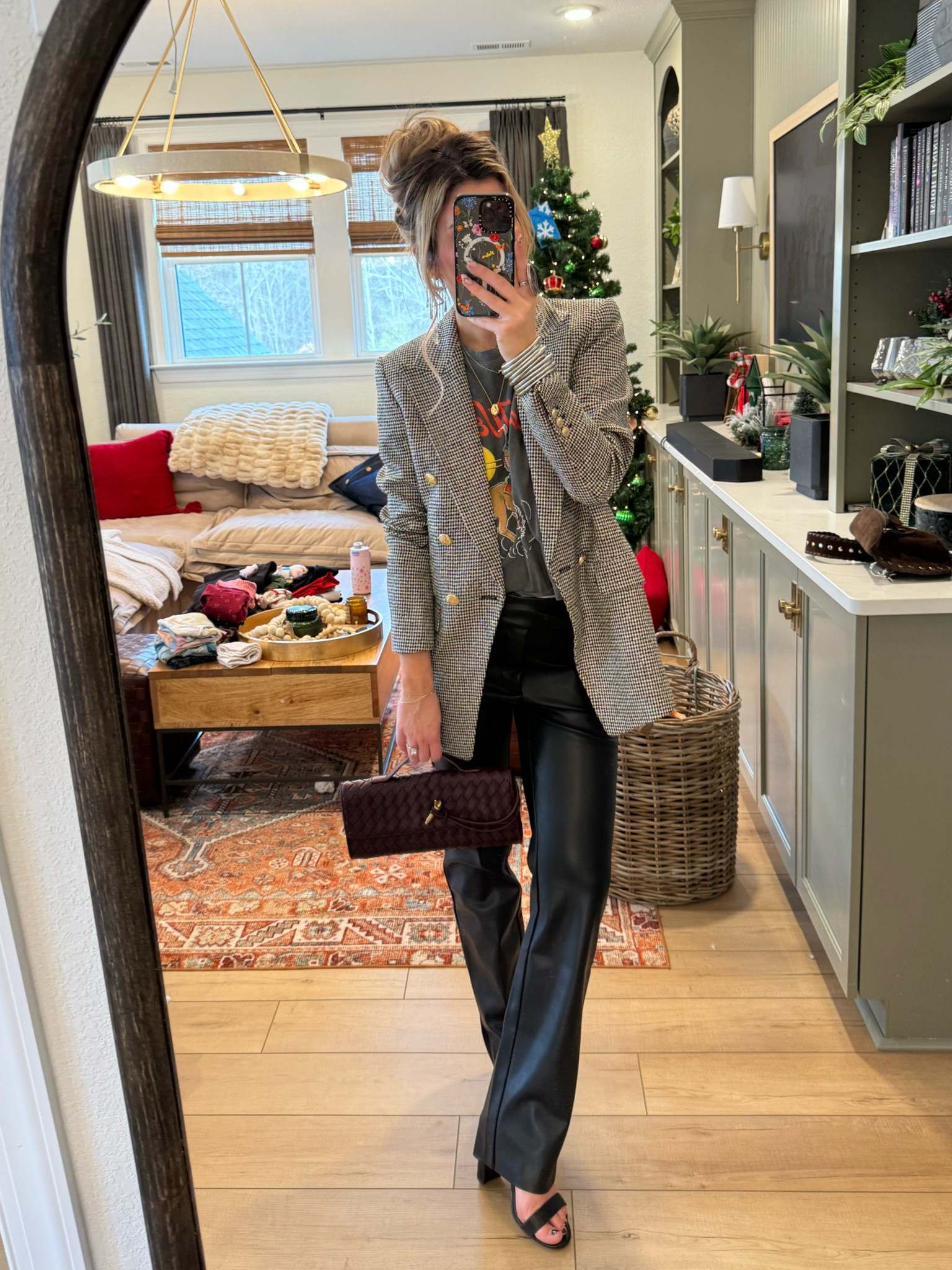 Pants- Meshki
Heels- Amazon
Top- We Are 2 Halves 
Jacket- Zara 
Purse- Vici
Bangles- Buddah Girl
Earrings- Anthro