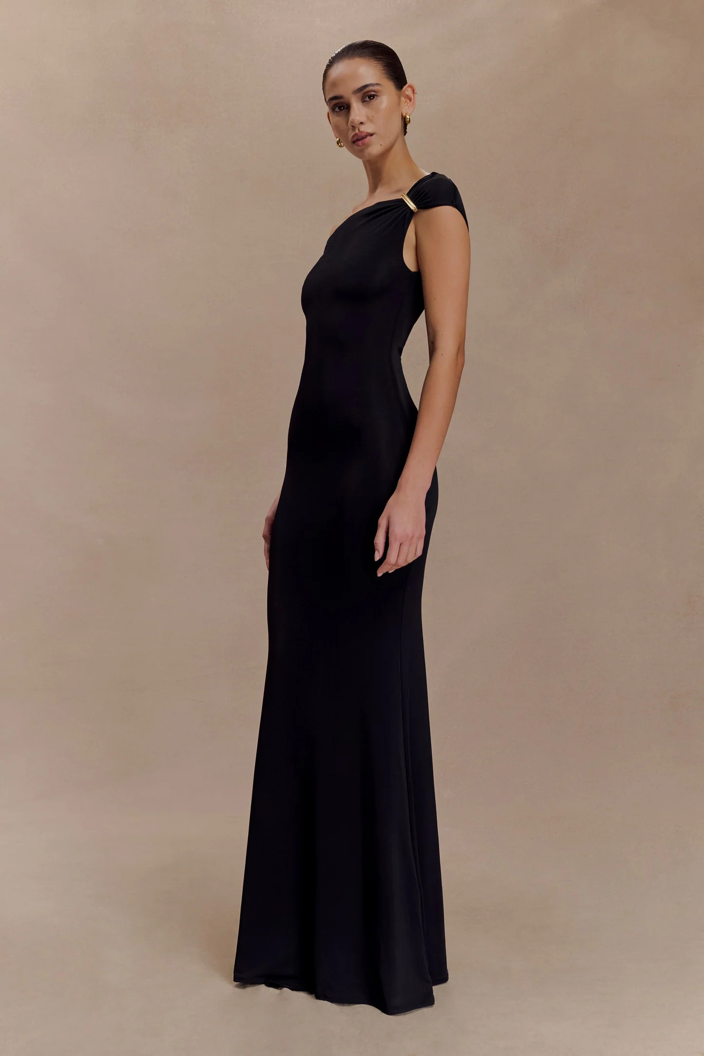 Kinsley Slinky Maxi Dress With Hardware - Black | MESHKI US