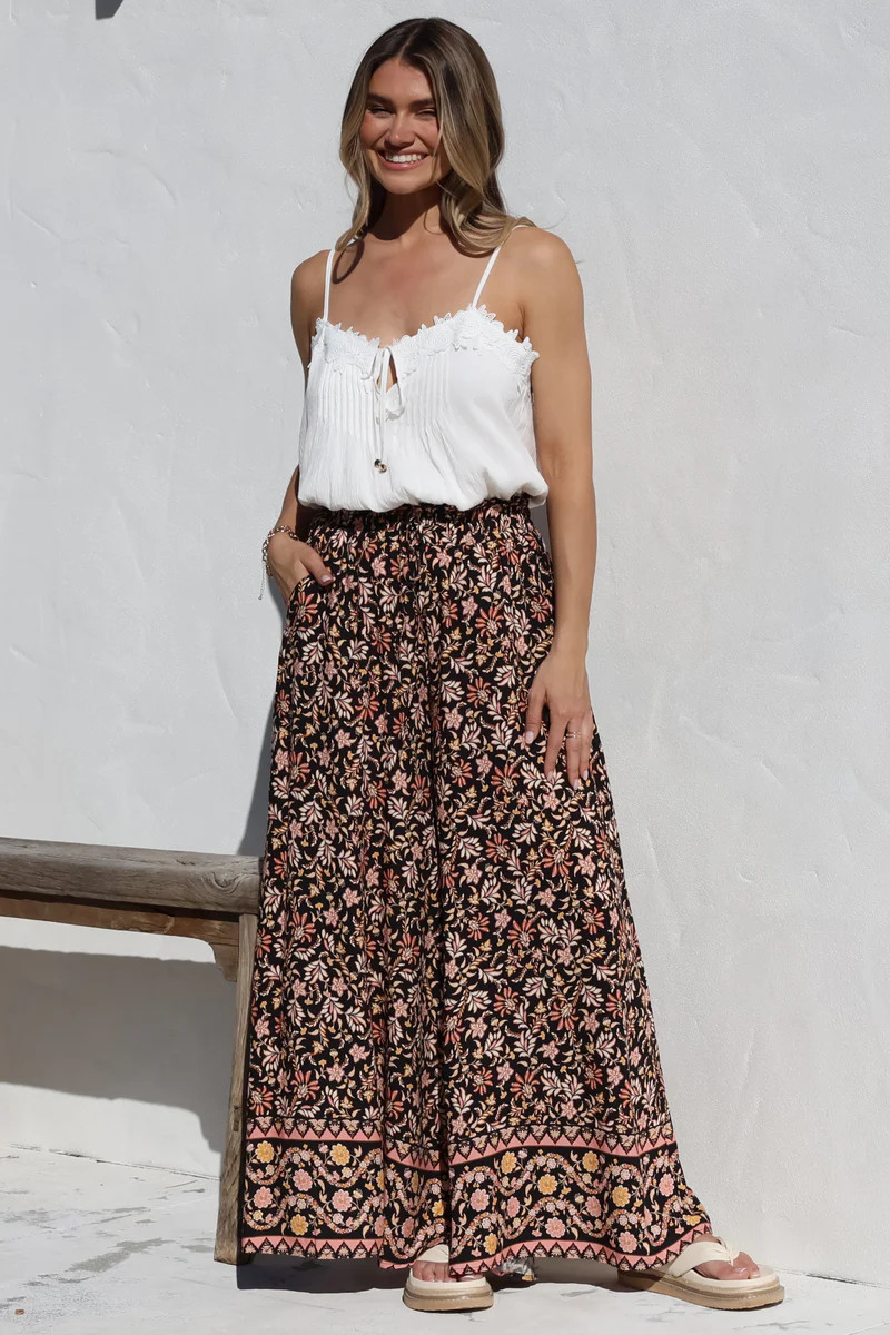 Shop Trending Bottoms: Charli Pants - Amirah Print | saltycrush.com | Salty Crush