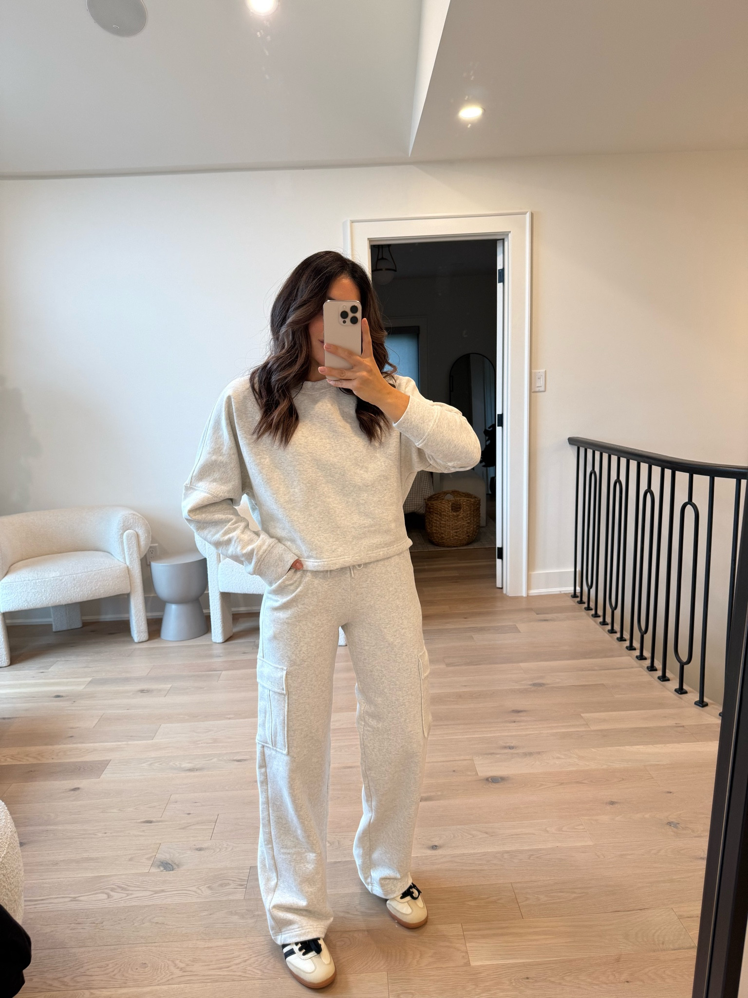 Sweater: xs
Pants: xxs

#LTKsale #LTKcanada #FashionMonth