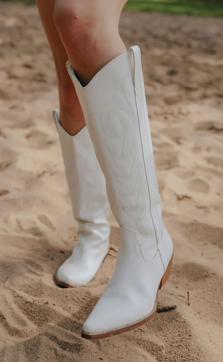 coconuts by matisse: agency boots - white | RIFFRAFF