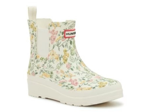 Spring Hunter boots on sale 

#LTKSeasonal #LTKFestival