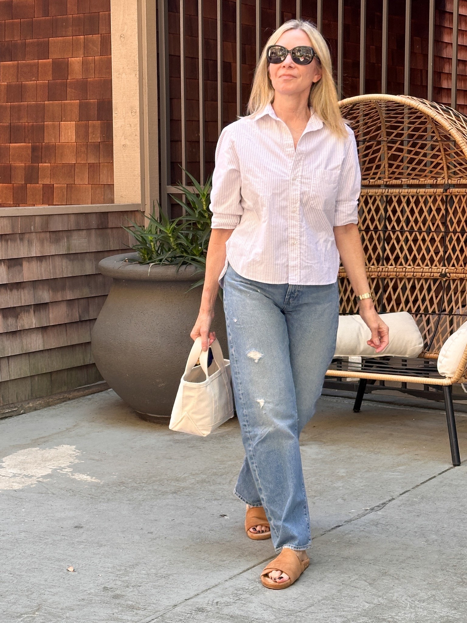 Button up + denim - doesn’t get more classic than that!

#LTKStyleTip