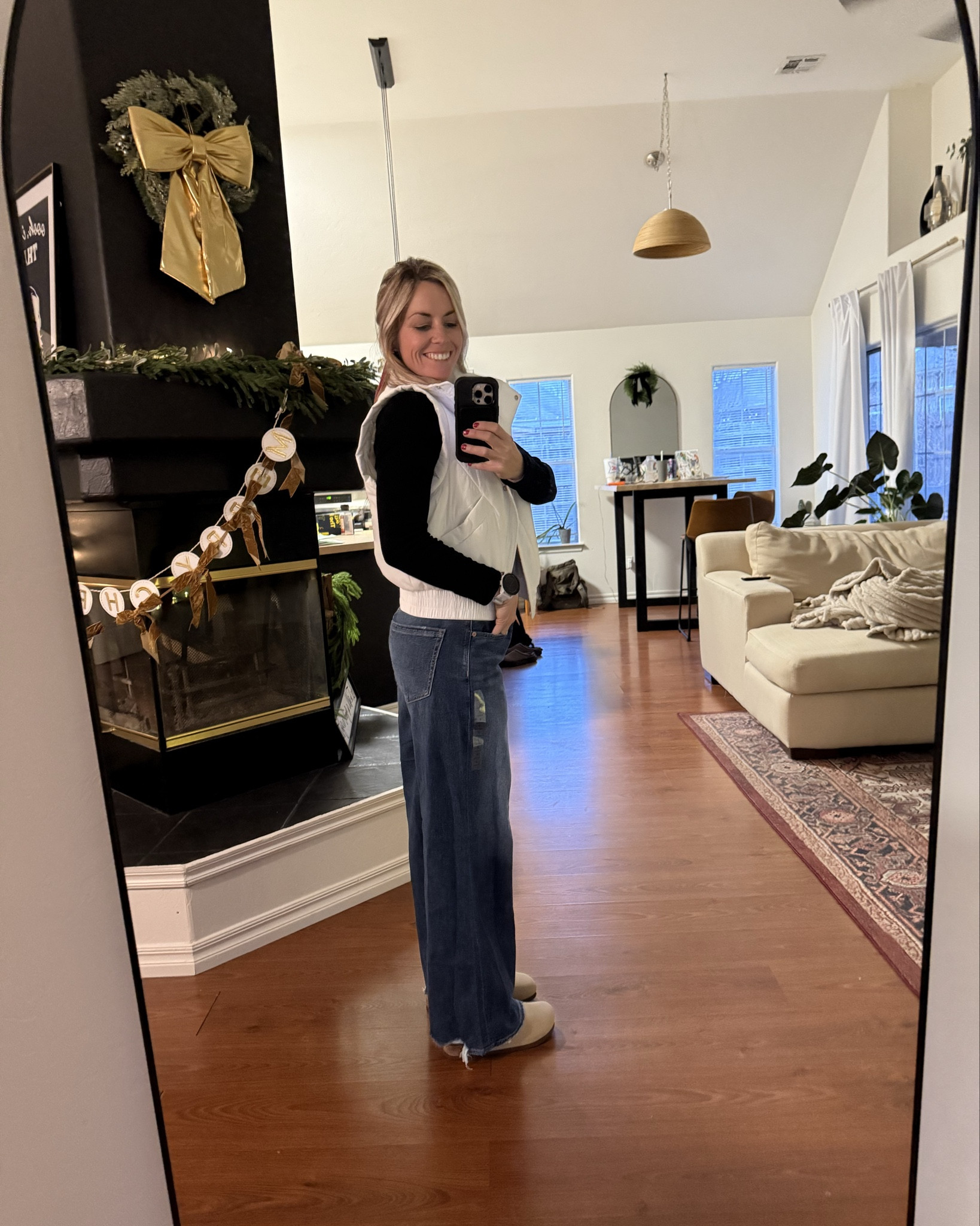 Love these baggy low rise jeans! They sit mid rise on me 

#LTKTravel #LTKFindsUnder50 #LTKFitness