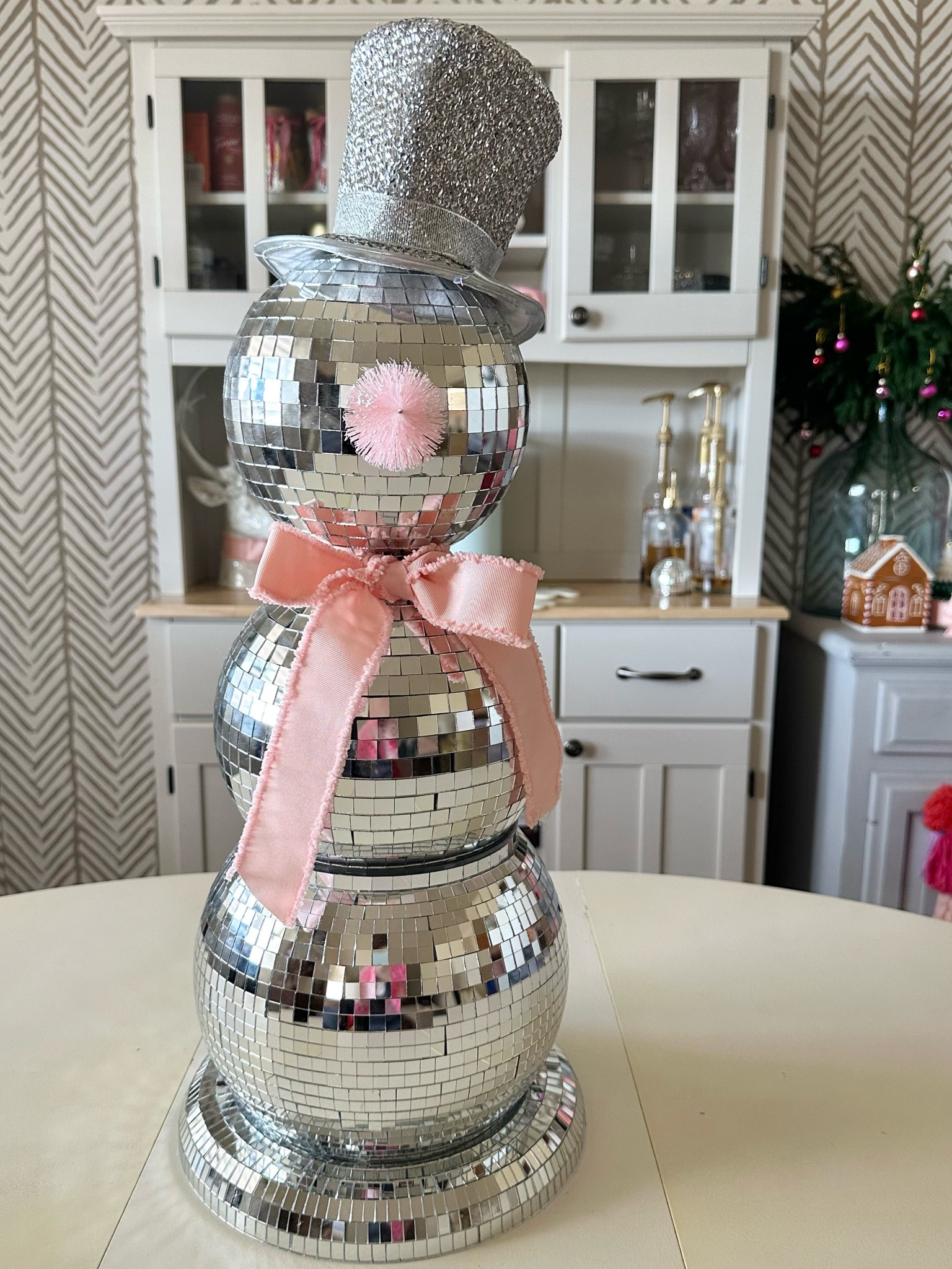 DIY discoball snowman centerpiece 

#LTKHoliday #LTKGiftGuide #LTKSeasonal