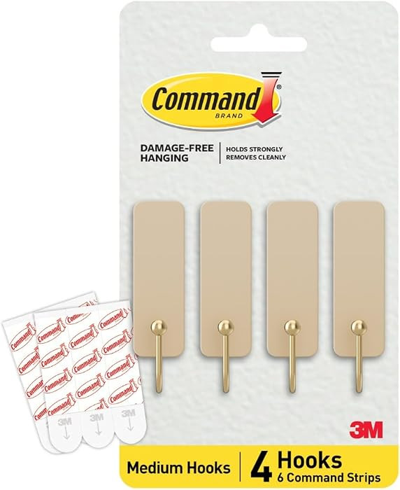 Command Medium Hooks, 4 Hooks, 6 Strips | Amazon (US)