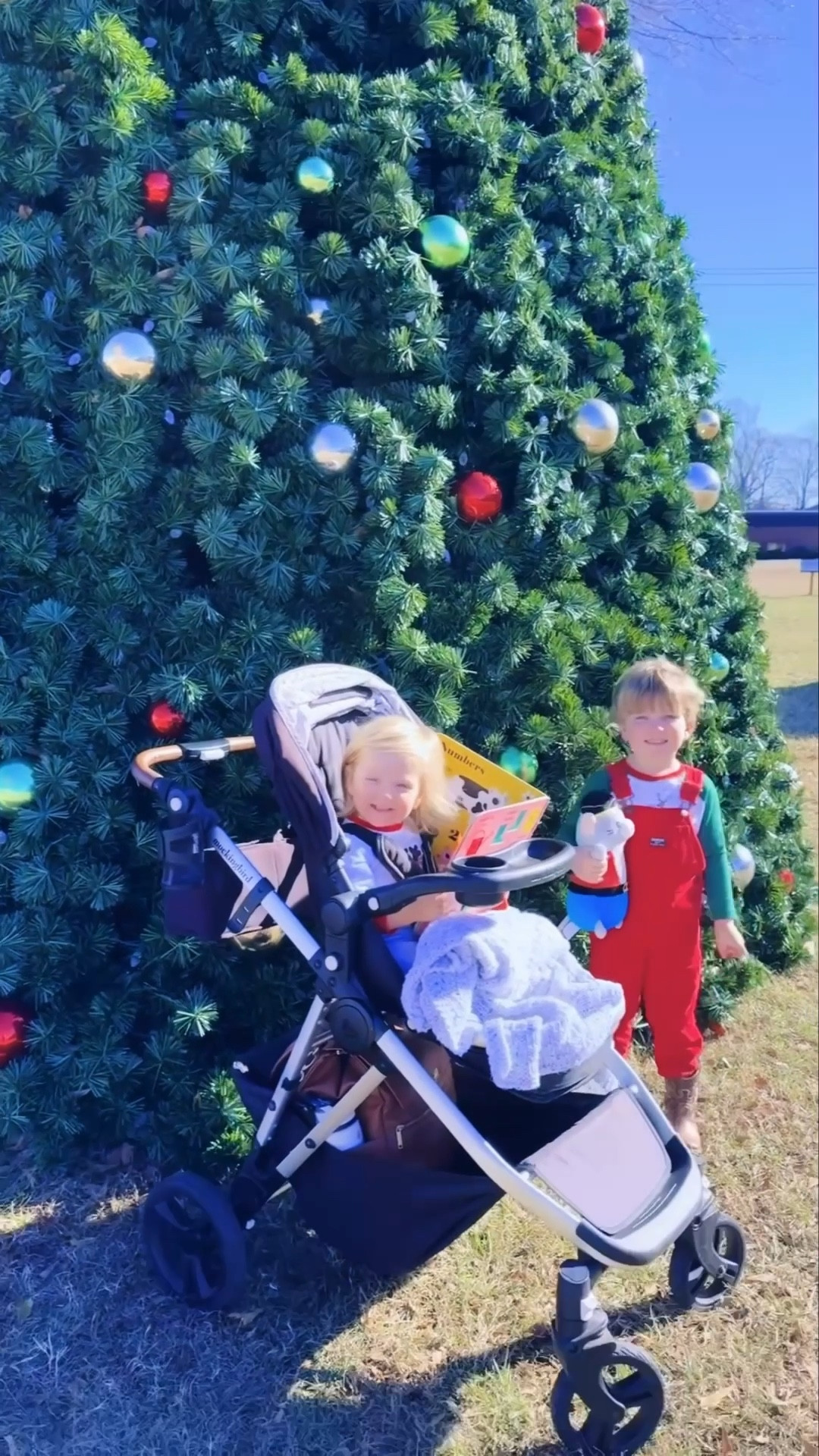 Oh just the sweetest little small town day bee-bopping ✨ around this cutie small town 🥰 picking up christmas gifts 🎁 and having a play date at the park 🛝 (& library 📚 slash coffee ☕️ shop 🤍) with Judson’s cousin bestie (@njmmjones !!) and @briannagracewarren with her babies!! 🫶🏽 Such a fun festive Friday!! 🎅🏻❤️

#LTKHoliday