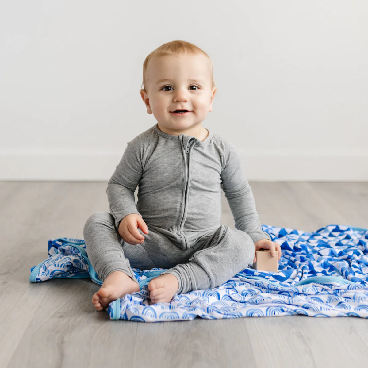 Heather Gray Bamboo Viscose Zippy | Little Sleepies