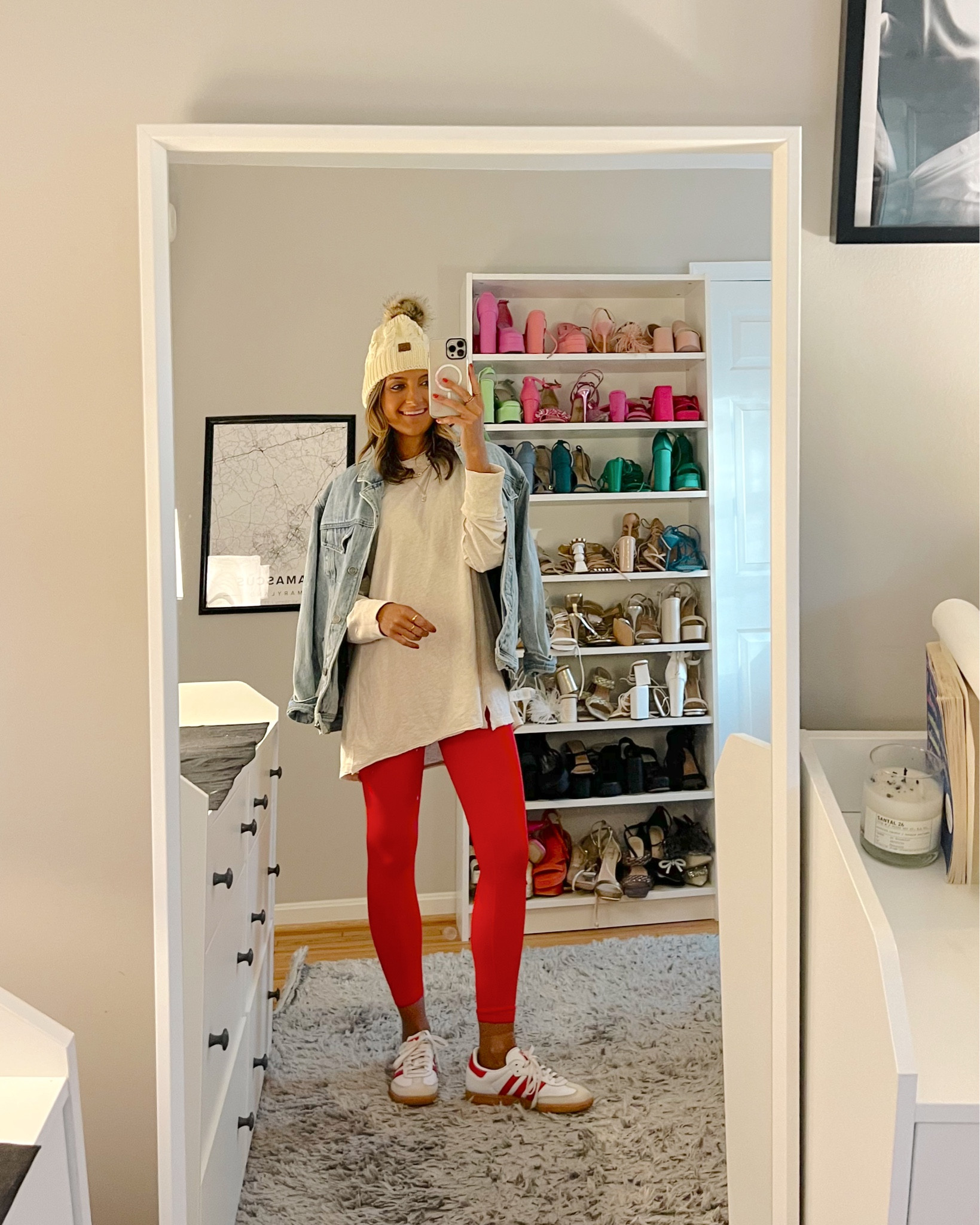 Causal everyday outfits featuring new Aerie arrivals. ❤️ Wearing an XS regular in these leggings and a medium in the tee 