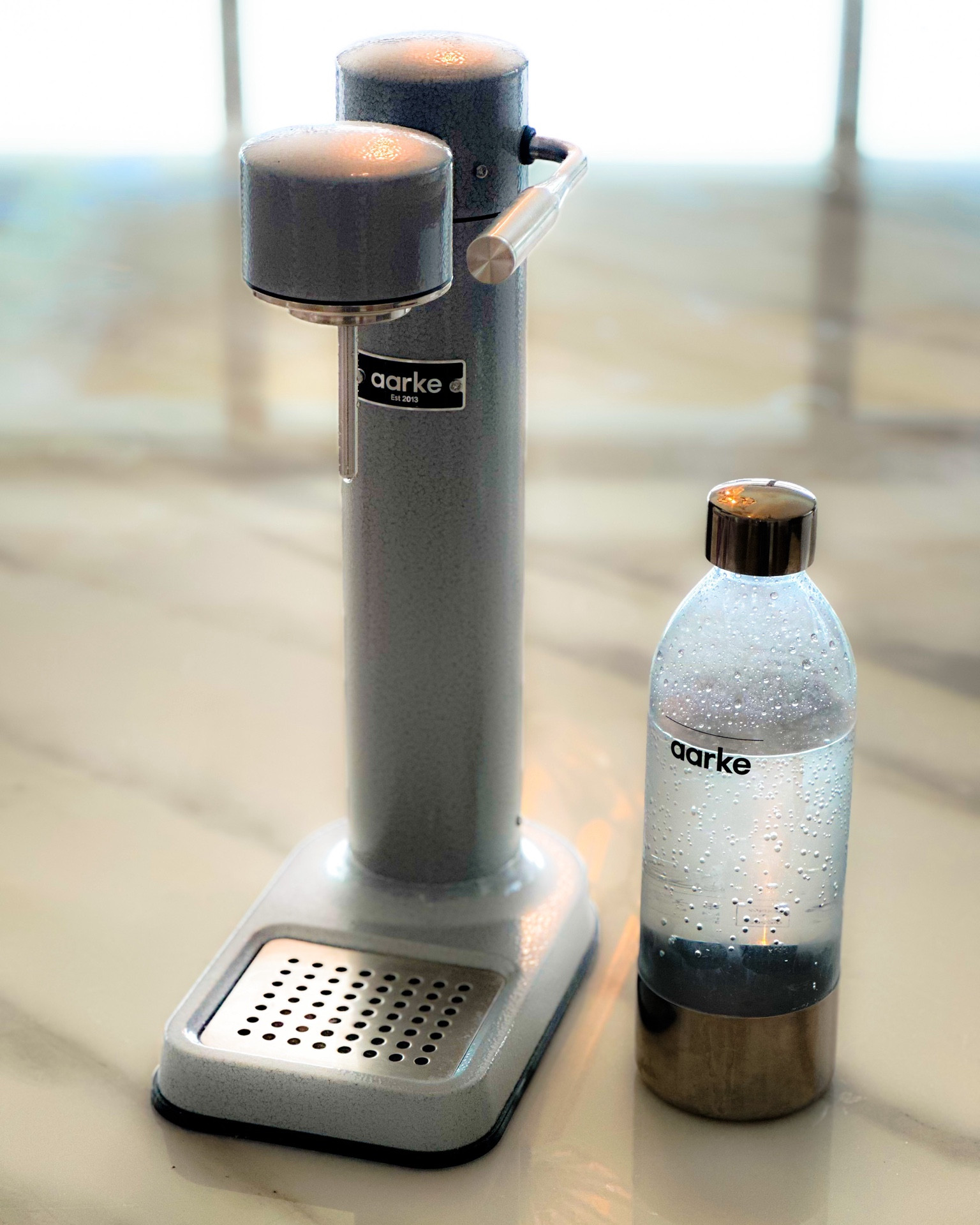 Aarke Carbonator is truly the best! Not only does it make the most perfectly soft, tiny bubbles and have a super sleek, minimalist design…the company’s goal is to make all of its product’s entire lifecycle fully sustainable!! Please try Aarke, it will not disappoint!! 🫧🤍

#LTKhome