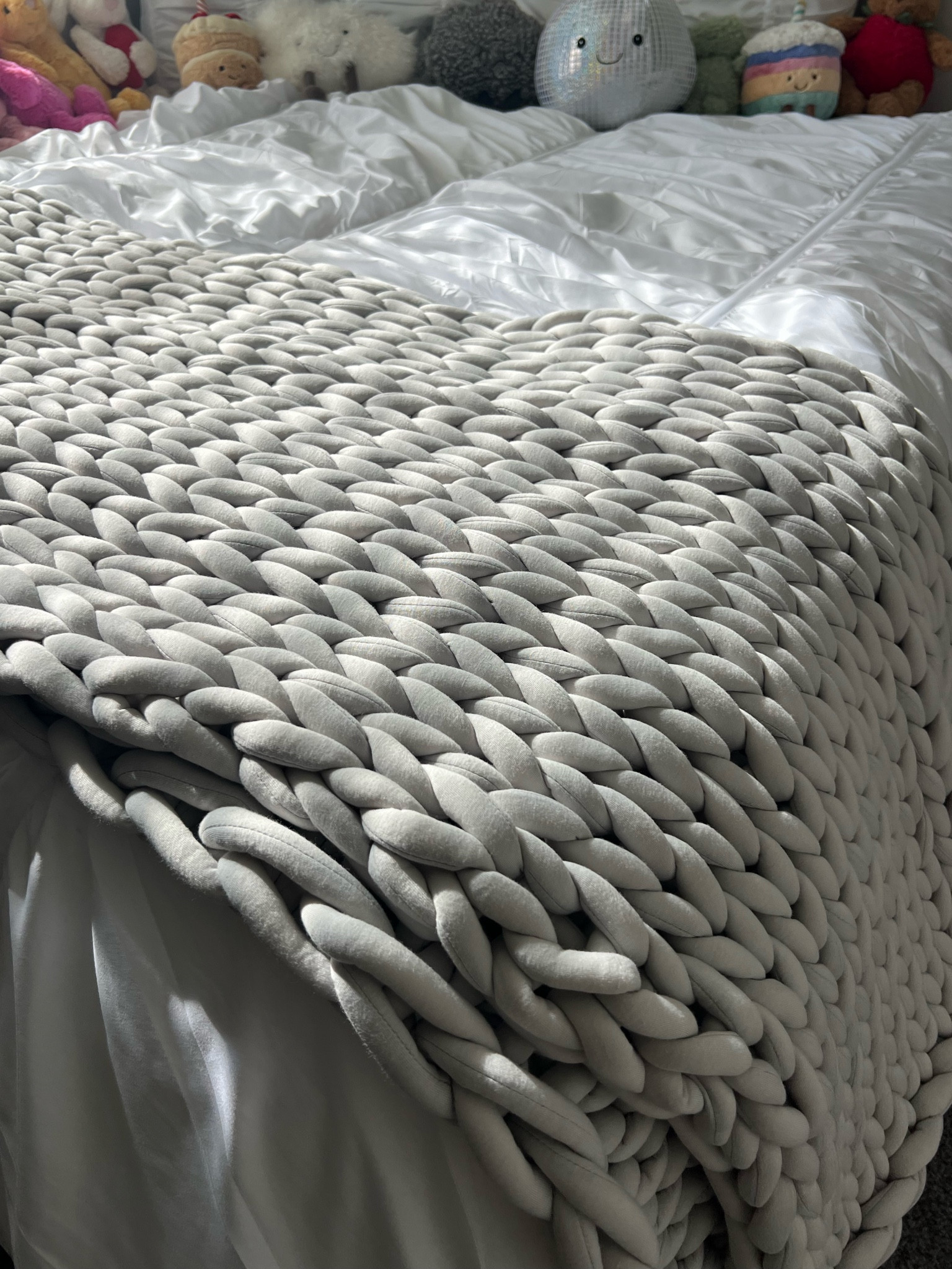 I’ve DREAMT about this weighted blanket👏 Made with the softest material and no glass beads so it won’t leak!!! 
Students apply for 20% off an order at Target using the app!

#LTKSaleAlert #LTKFamily #LTKBacktoSchool