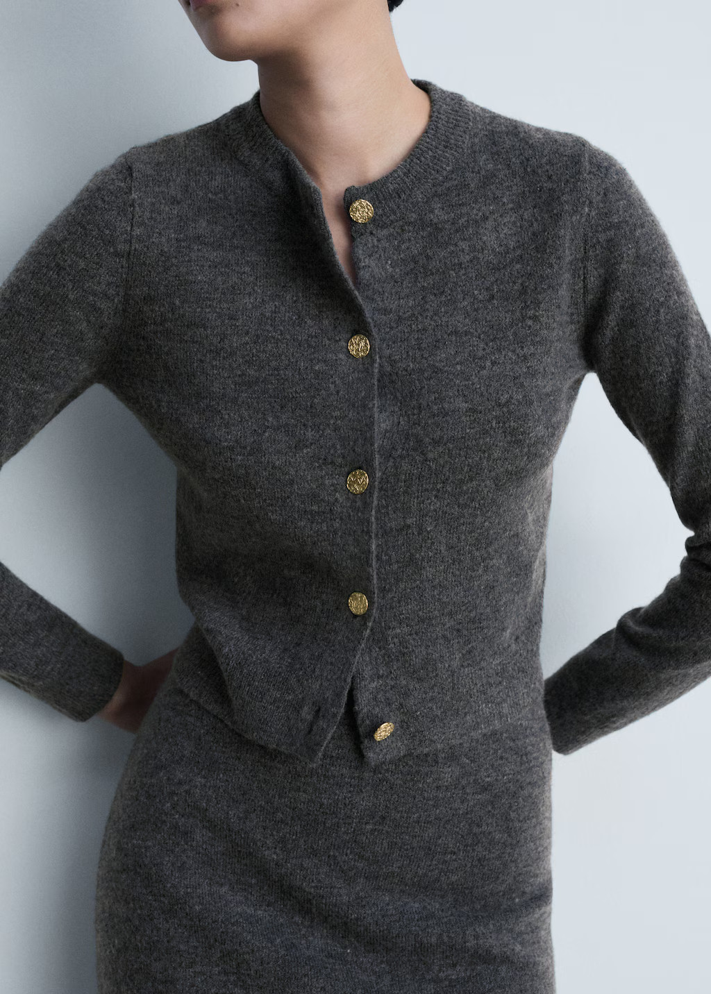 Knitted cardigan with jewel button | MANGO (US)