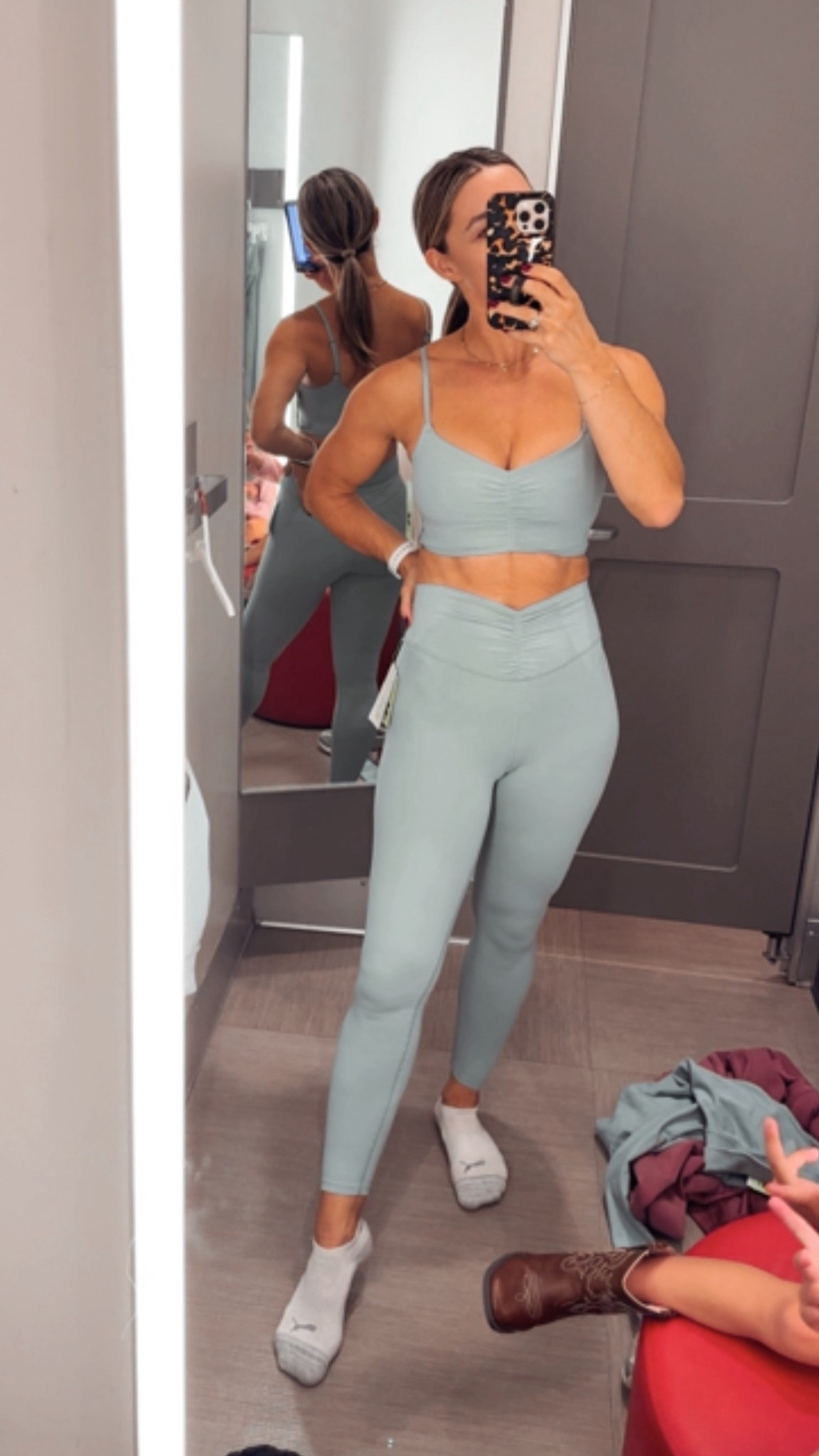 Workout clothes, workout wear, athleisure, leggings, fit clothes 

#LTKActive #LTKSeasonal #LTKOver40