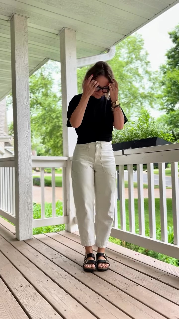 White jean 🤝 Barrel shape 
@ruti can do no wrong! 
#ad
