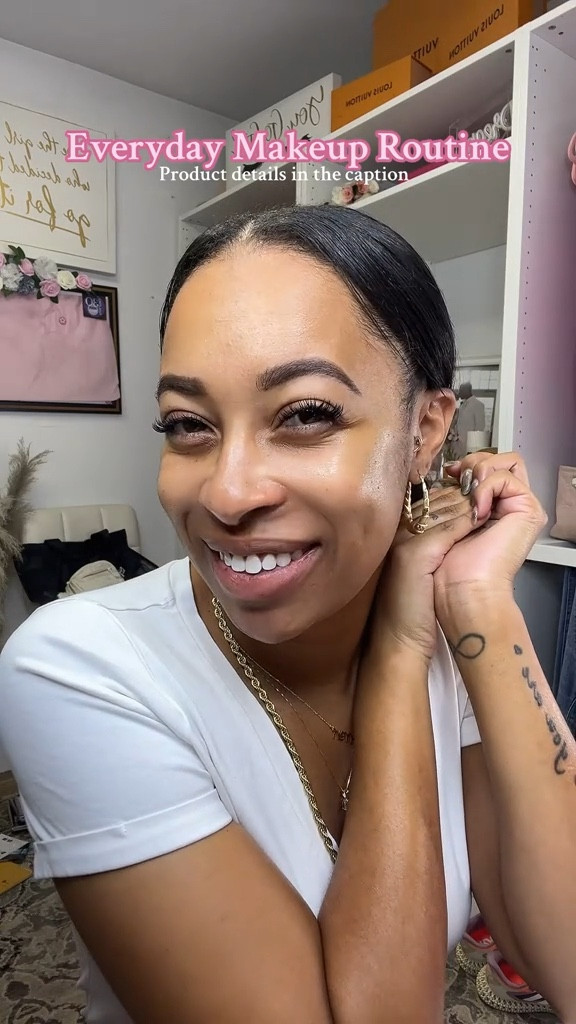 Everyday quick makeup routine that I’m now able to do in 5 minutes if I’m in a rush. Having good skin helps for a great simple makeup look. Keeping myself hydrated has helped my skin so much!


#LTKVideo #LTKBeauty #LTKParties