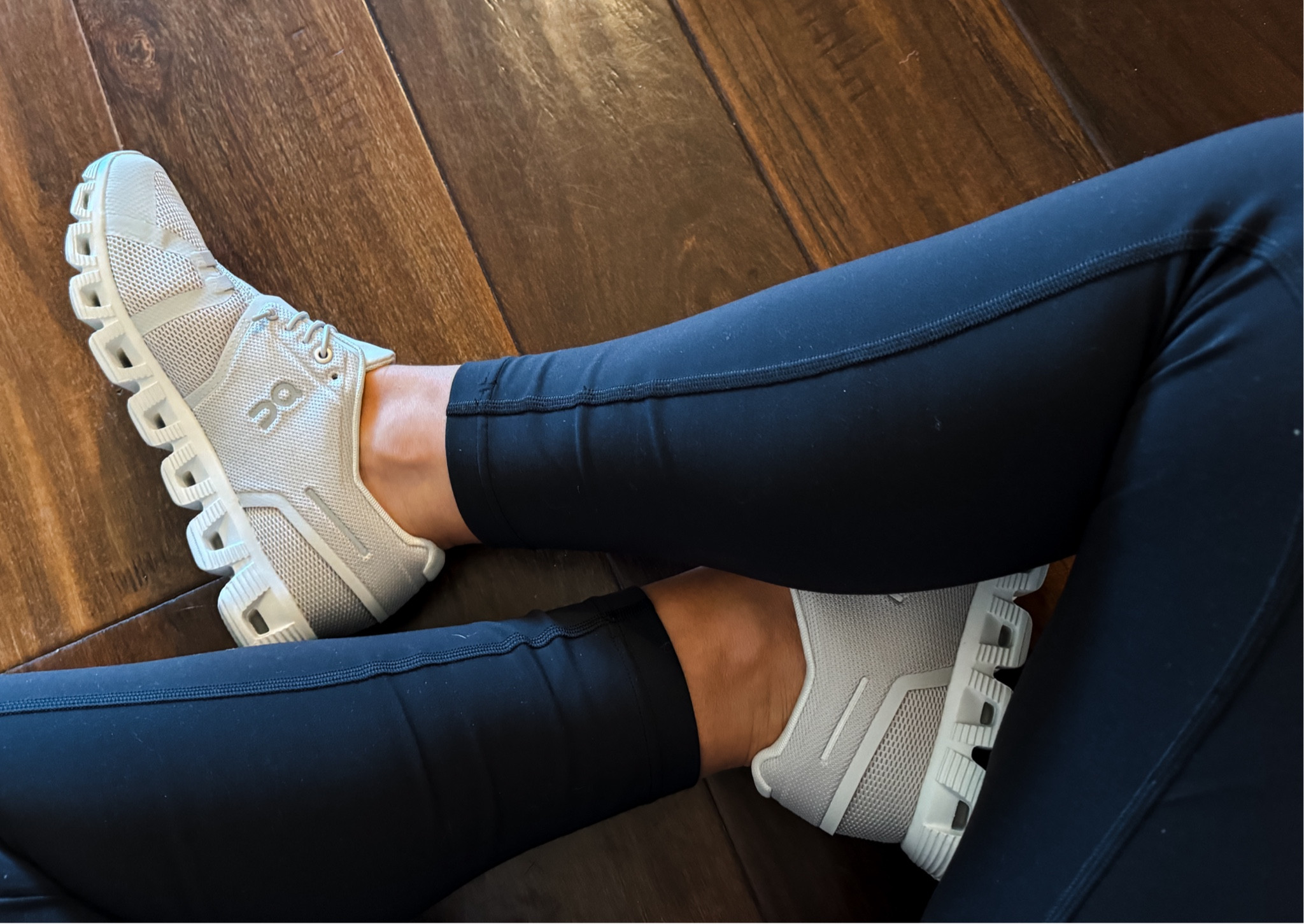 On Cloud 5 Damen Sneakers - Leichte Laufschuhe Mit CloudTec Technologie | Atmungsaktiv Mesh