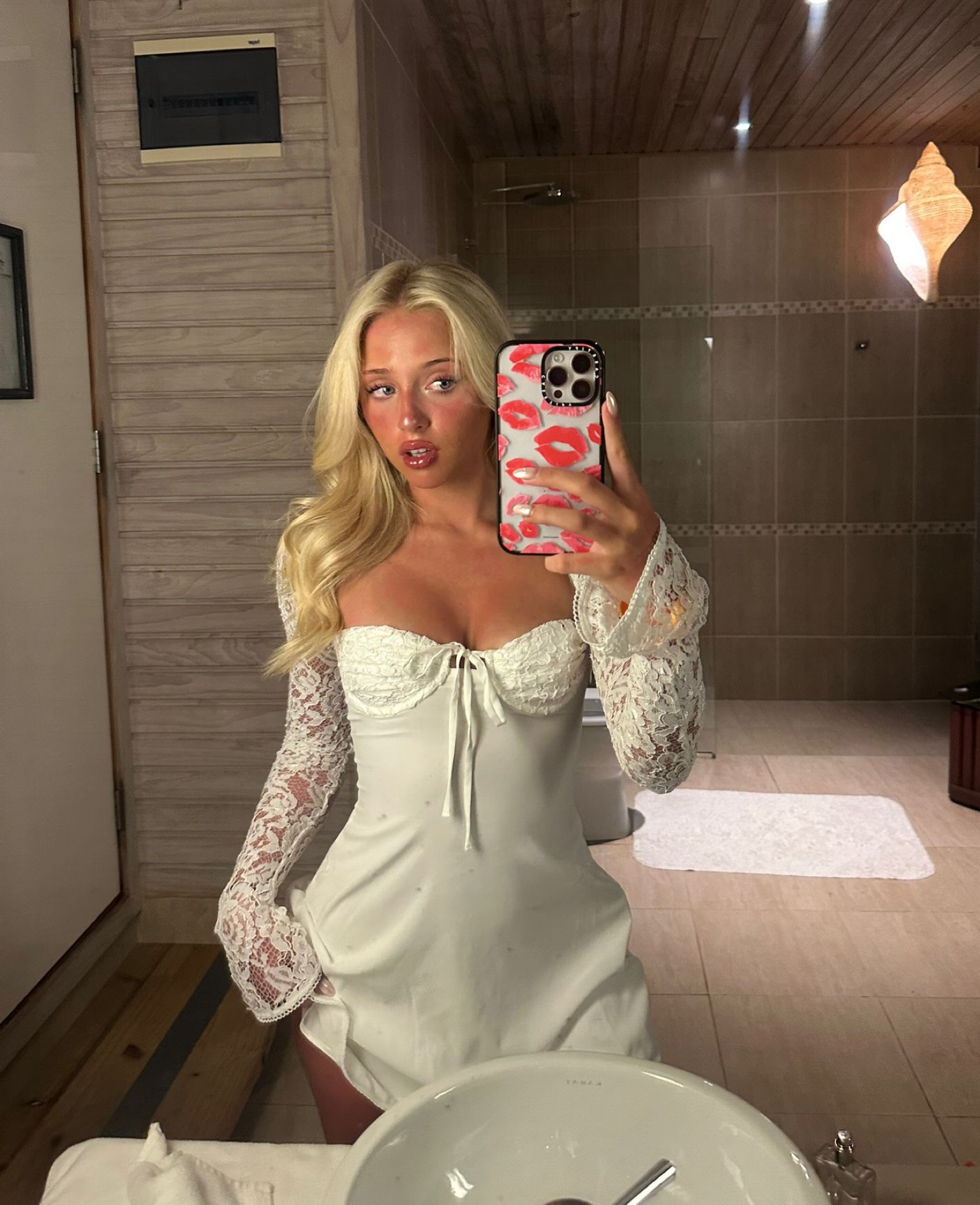 Babyboo white lace dress 🤍

#LTKuk #LTKpartywear #LTKdatenight