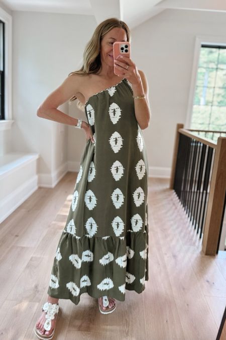Summer Outfit- this dress did not disappoint! 