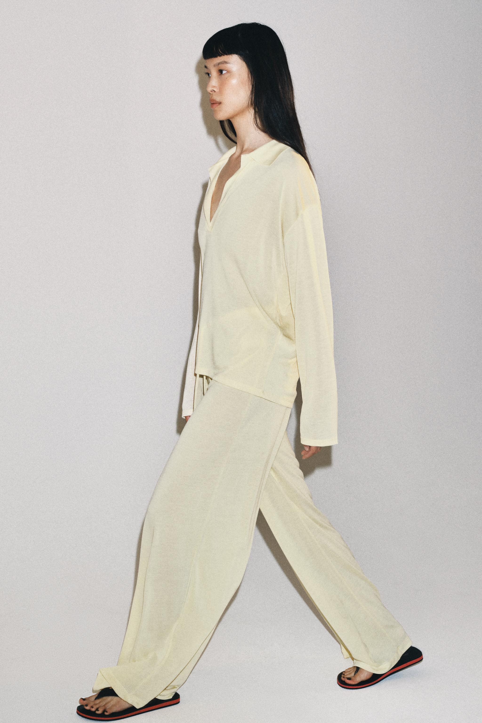 STRAIGHT-LEG FLOWING TROUSERS | Zara UK