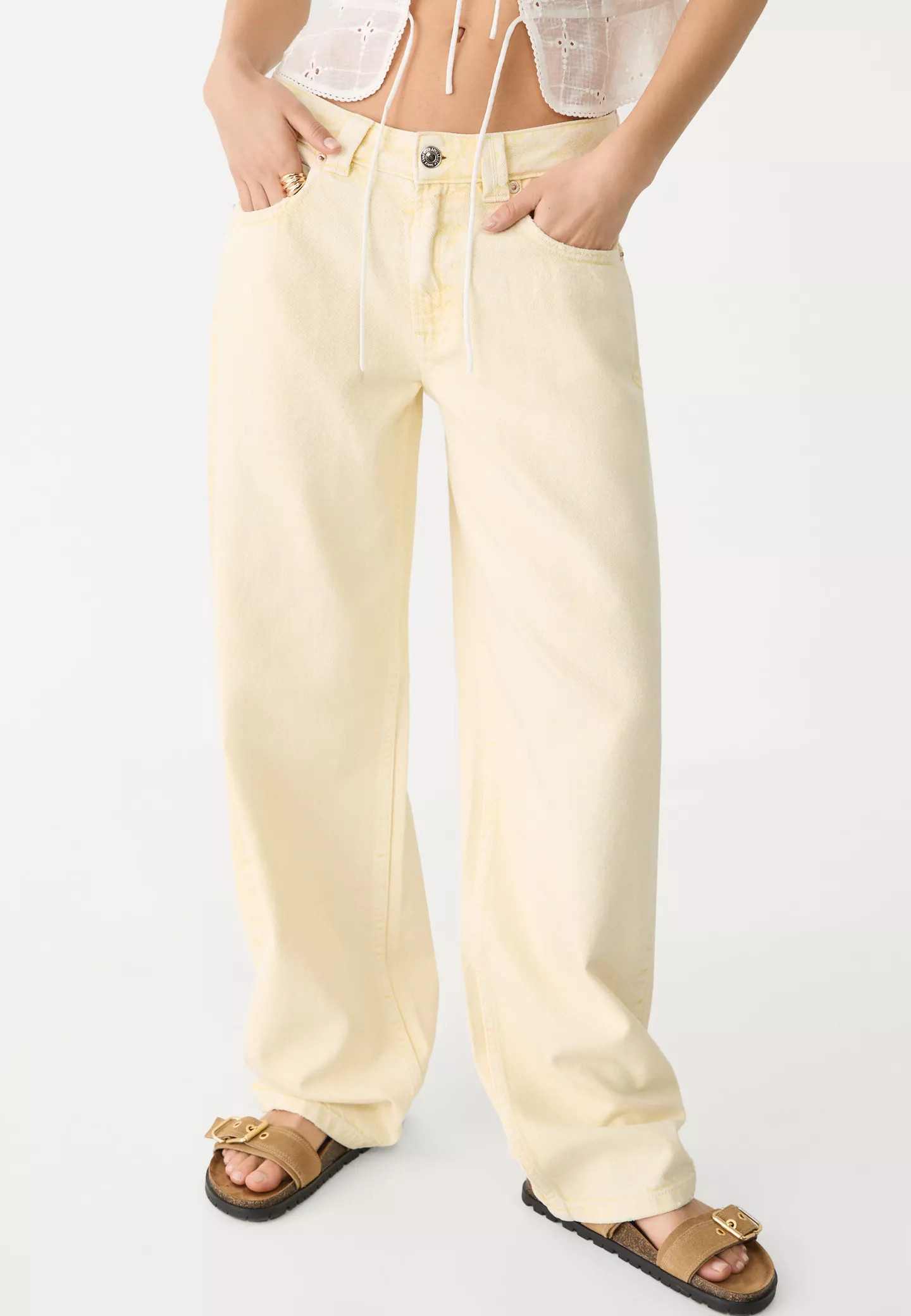 Faded effect balloon barrel baggy jeans | Stradivarius (UK)