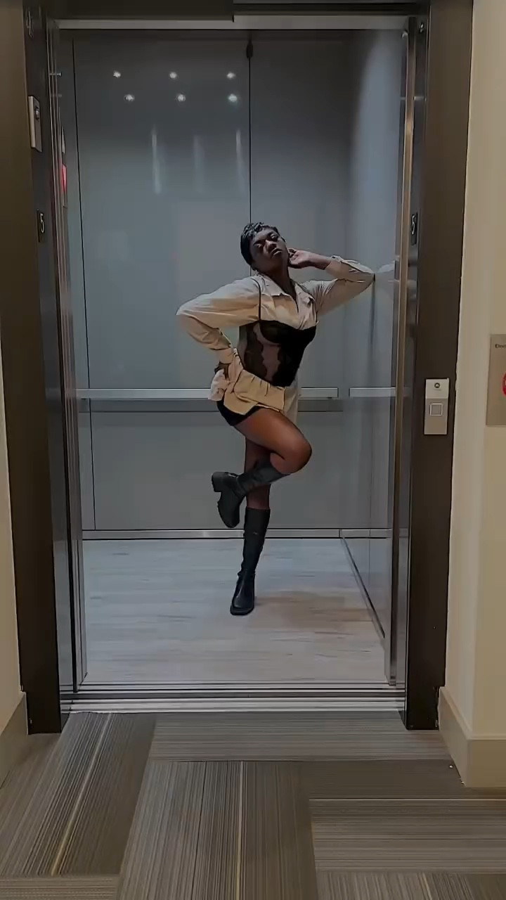 Mini Escape Diaries: Ep. 8 — This Is What It Looks Like When You Stop Waiting

The “you went by yourself?!” reactions be wild 😭 but comfort can be a dangerous game.
I didn’t really meet myself until I stopped waiting on people and just started going.
.
.
Mini escape diaries, travel diaries, self care diaries, solo date ideas, solo traveling #solodate #solodateideas #solotravelingisfun #solotraveling #solotrip #atlantacontentcreator #traveldiaries #travelcontentcreator #chicagobean #fragranceclass