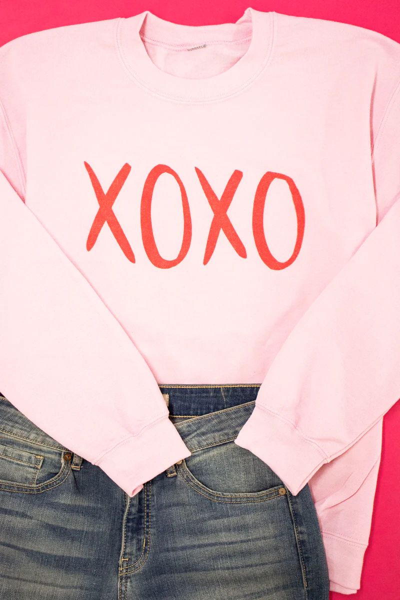 XOXO Brush Light Pink Graphic Sweatshirt | The Pink Lily Boutique