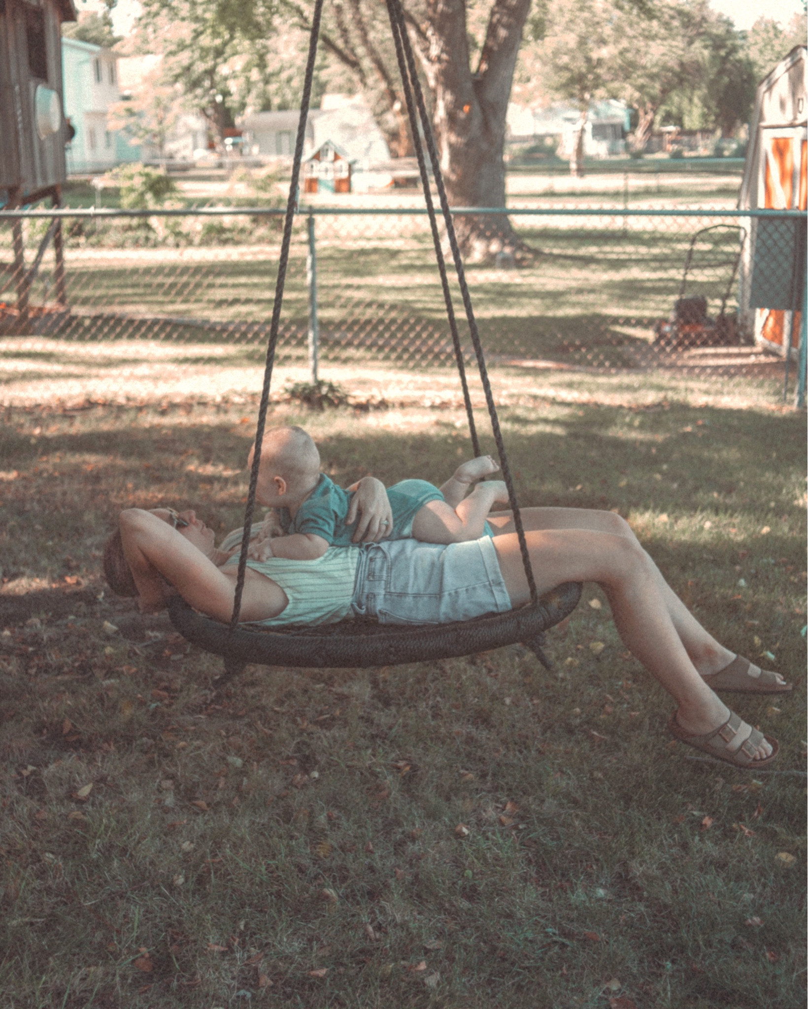 Warm weather mom outfit idea 

#LTKSeasonal