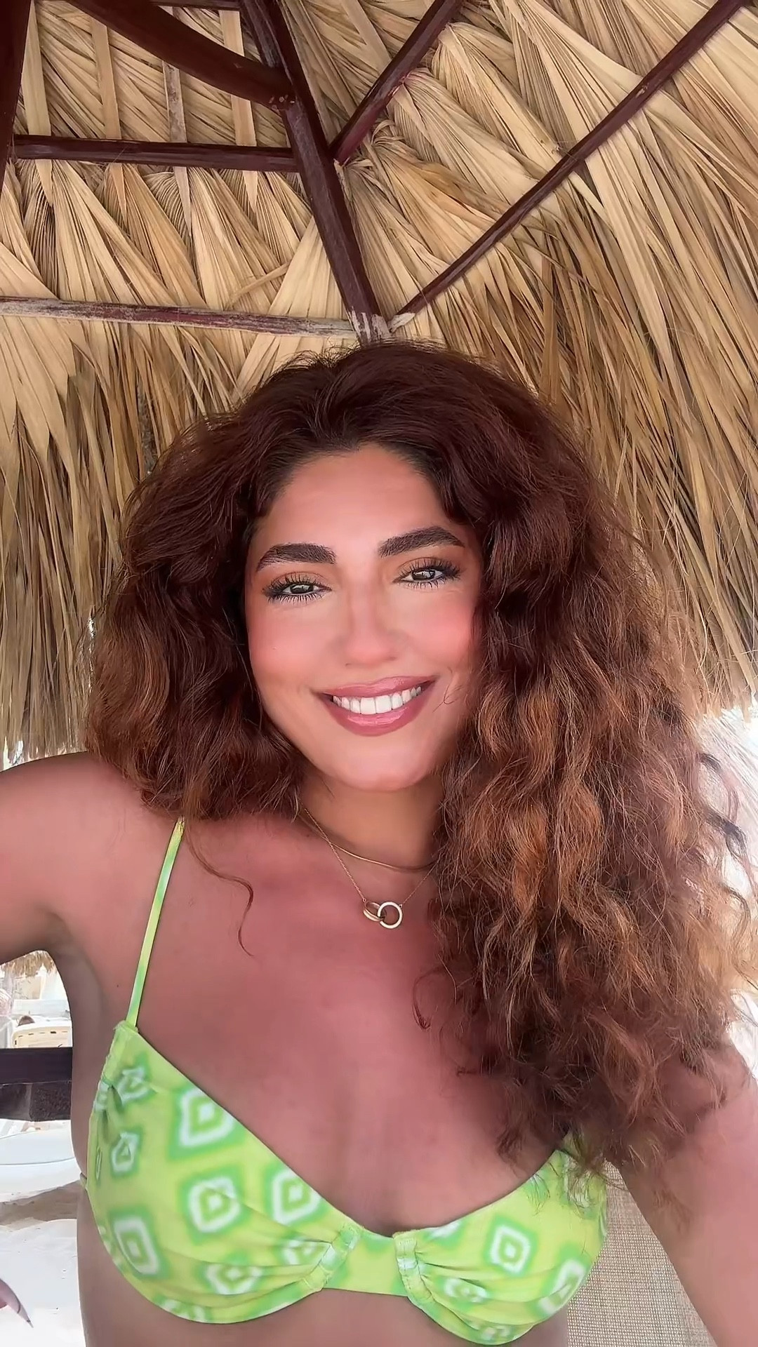 Beach makeup tutoriall

#LTKbeauty #LTKVideo #LTKtravel
