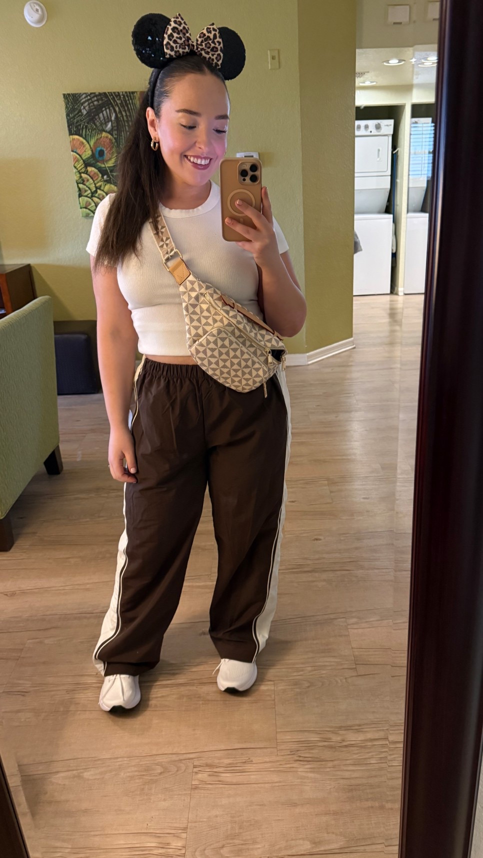 Animal Kingdom day @ WDW 🏰🐭💫 this fit was SO comfy and these pants dry super quick!
top + pants size medium 

#LTKPetite #LTKmomlife #LTKTravel