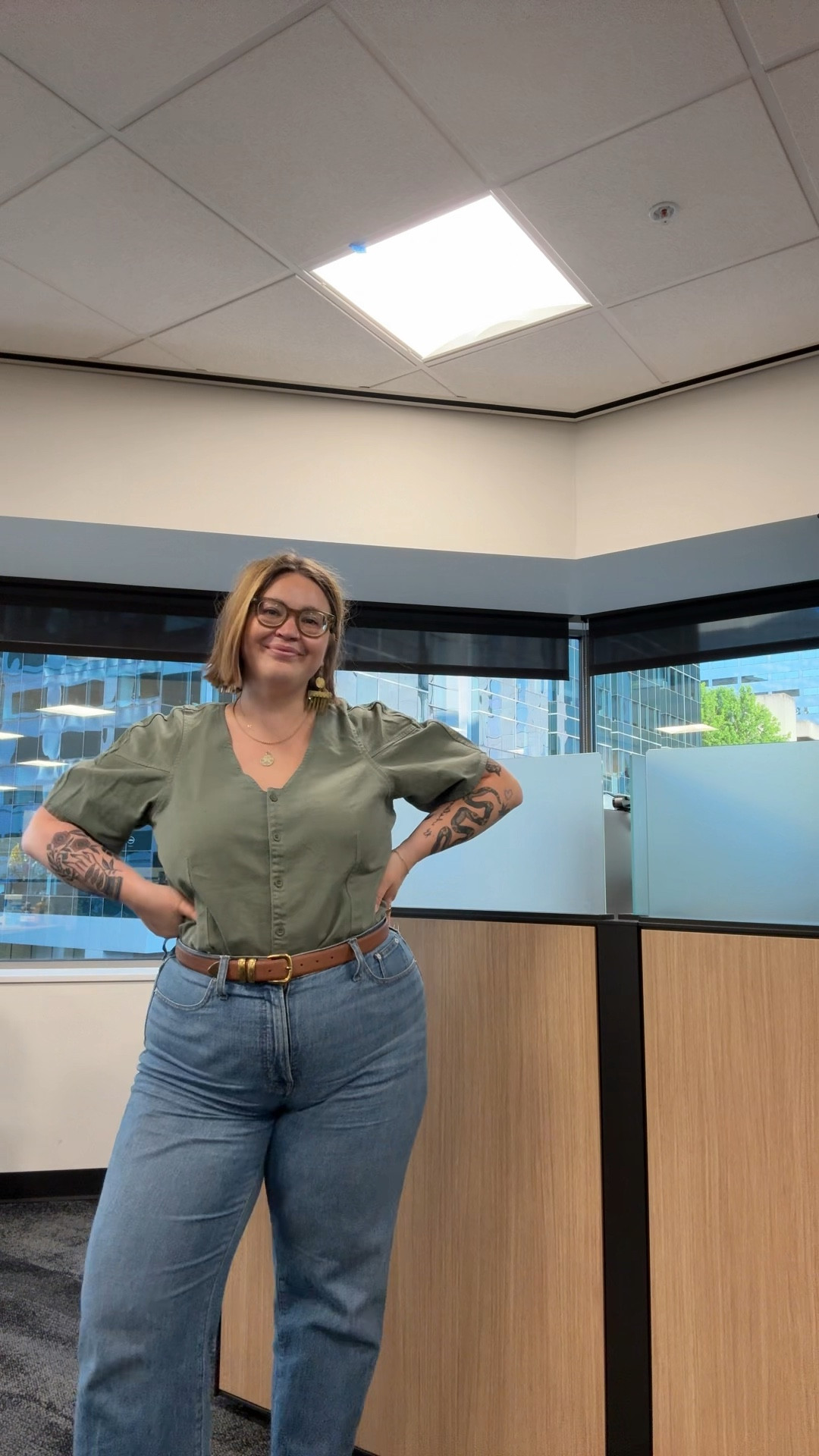 Happy Monday!!! My color is all sold out in the top, but there is some options in black. 

#LTKFindsUnder100 #LTKSummerEdit #LTKMidsize